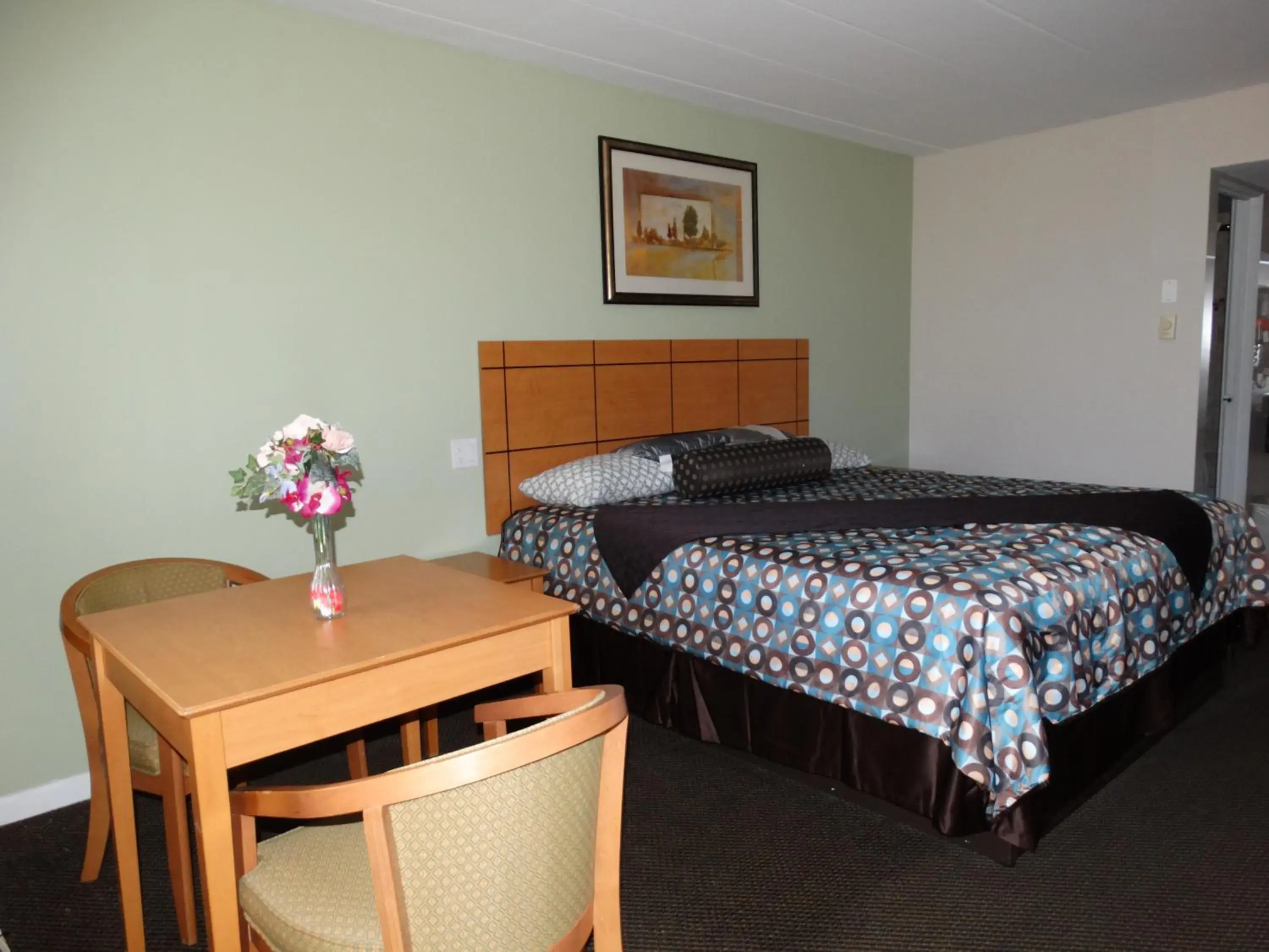 King Room - Smoking in Colony Motel King Room - Smoking in Colony Motel