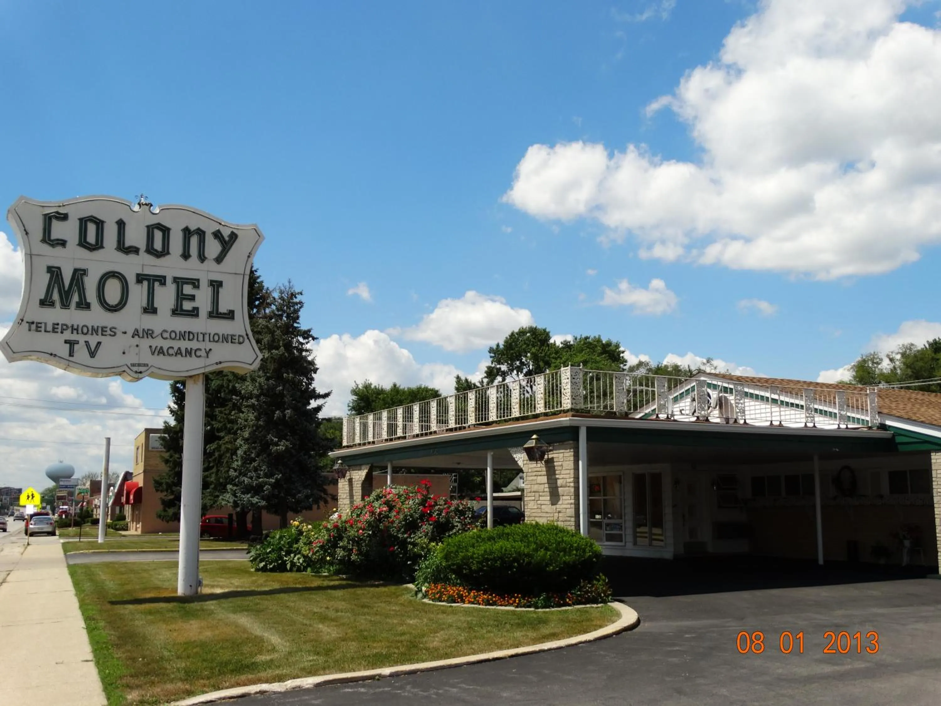 Facade/entrance in Colony Motel