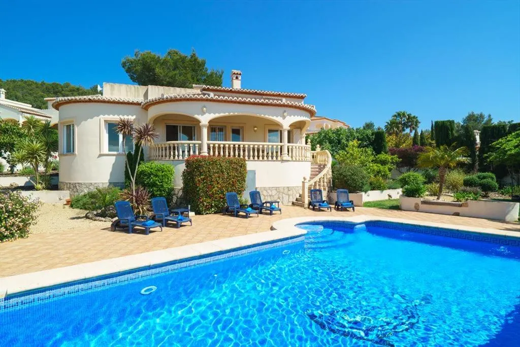 Casa Rio by Aguilarent