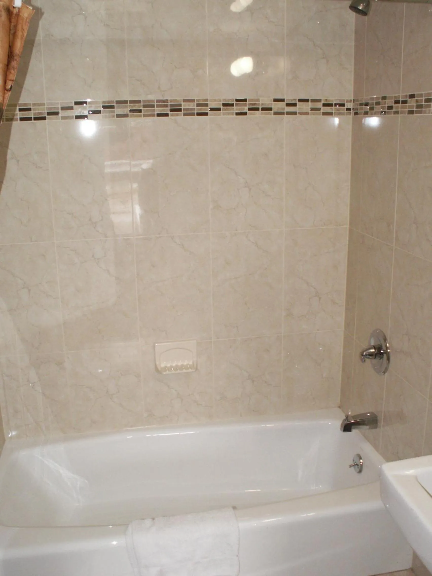 Bathroom in New Relax Inn Bridgeview