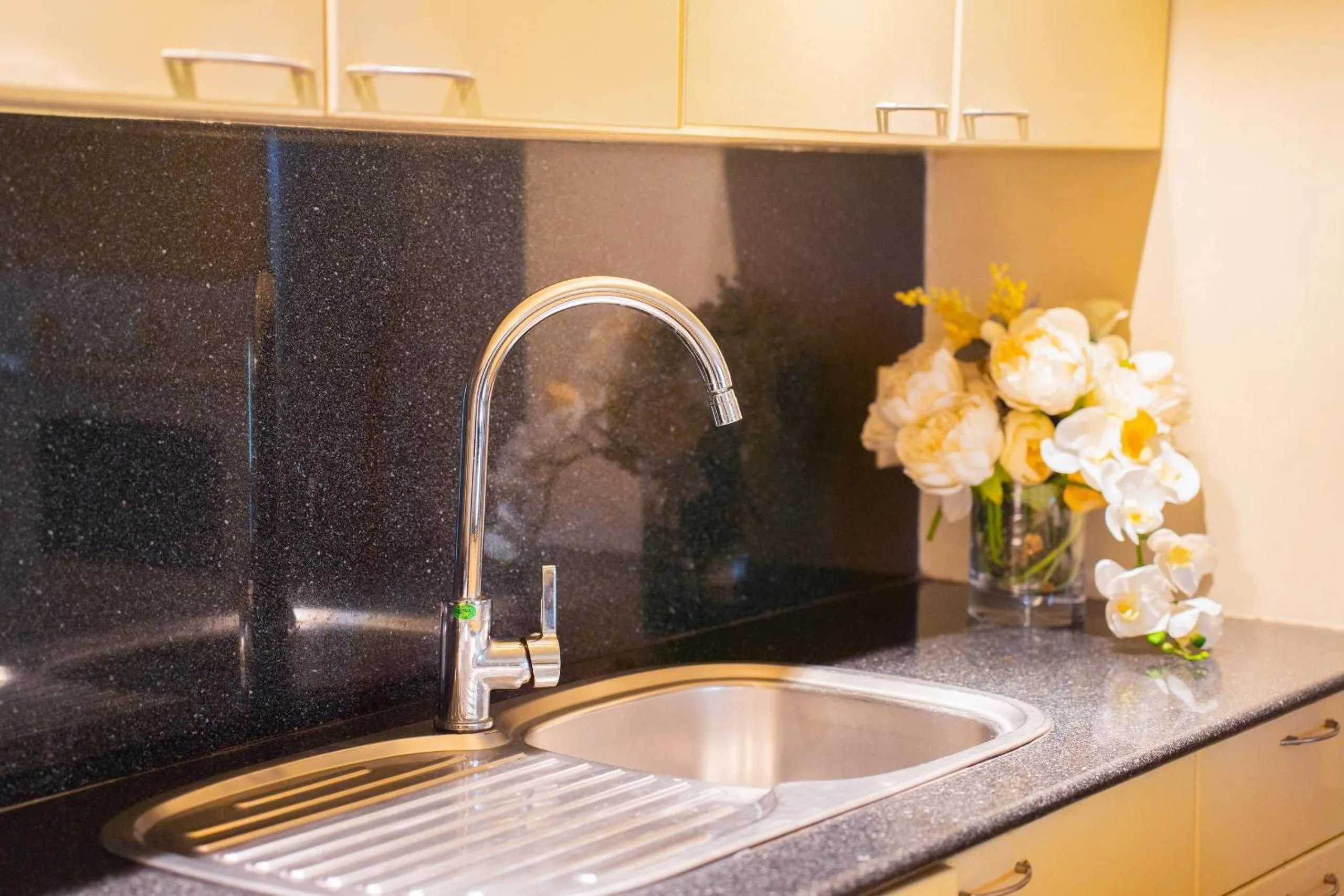 Downtown Retro Serviced Apartment