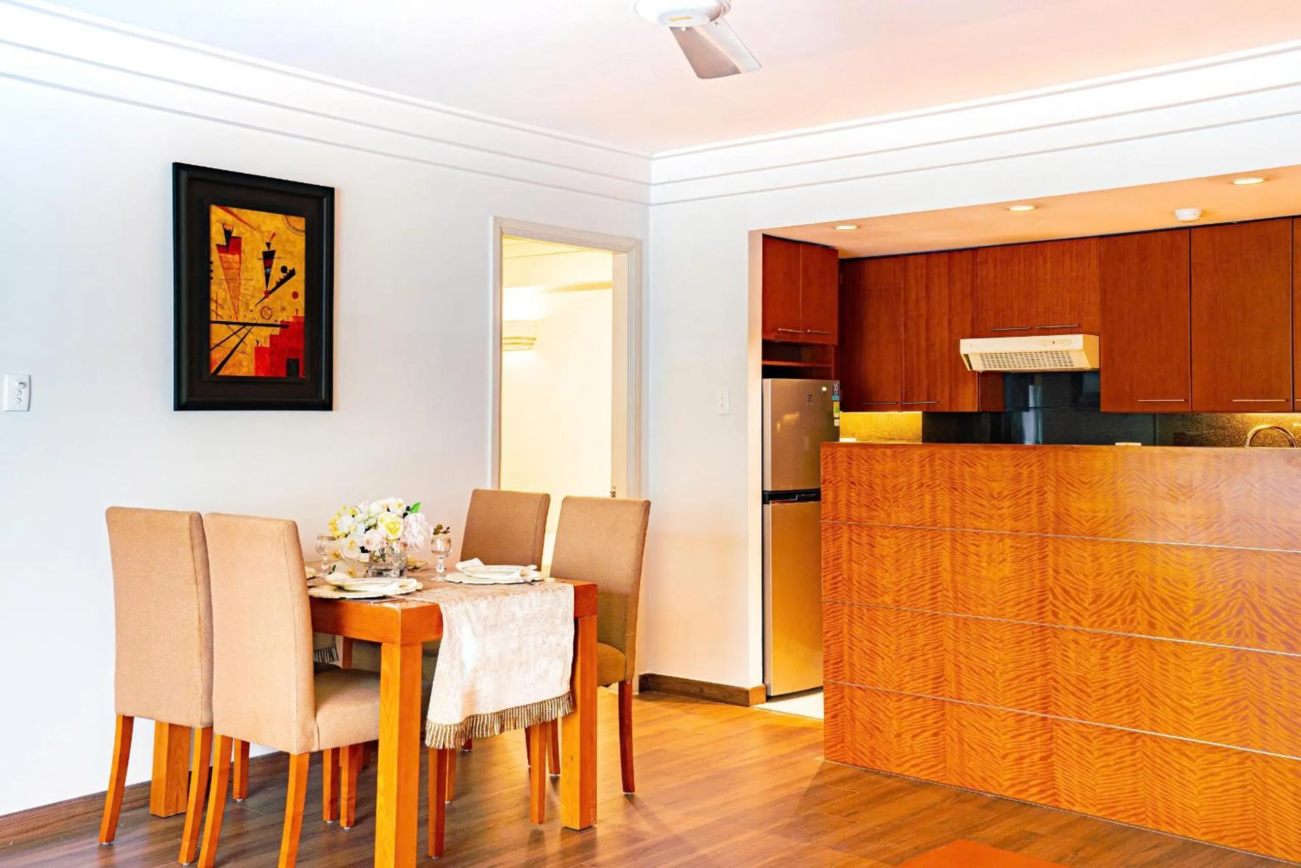 Downtown Retro Serviced Apartment