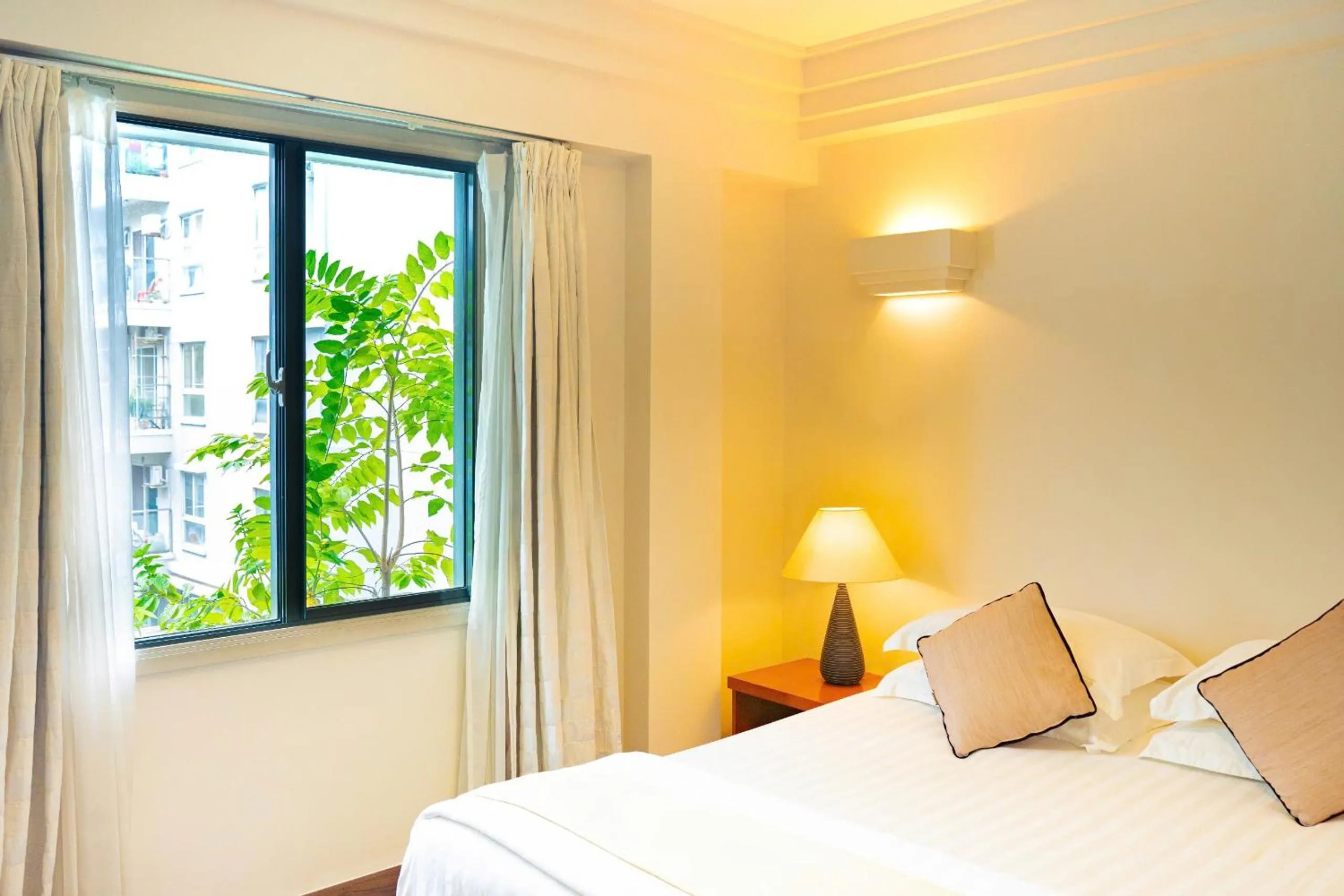 Bed in Downtown Retro Serviced Apartment