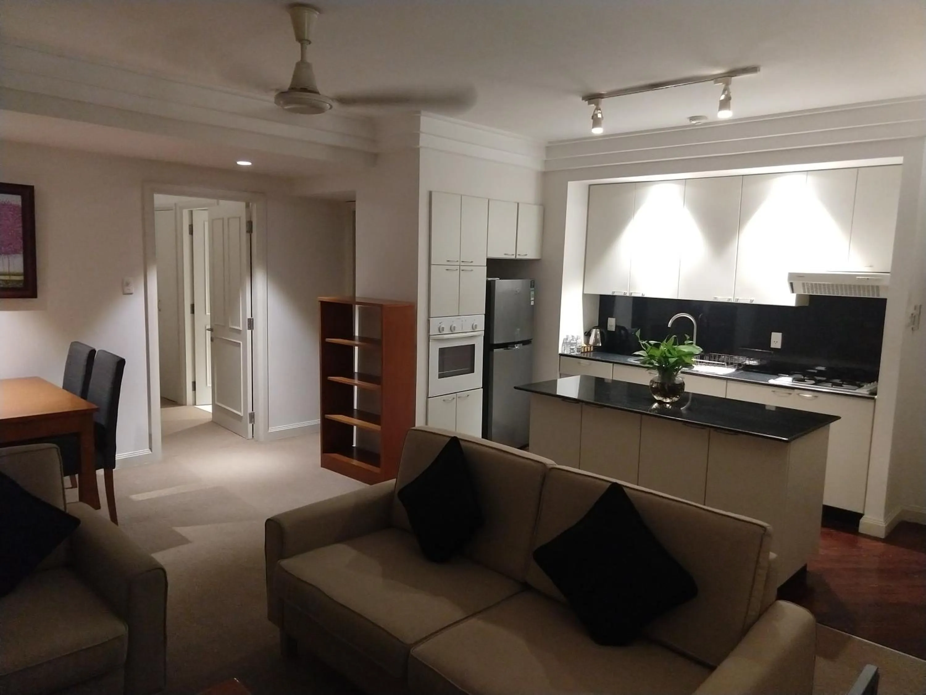 Downtown Retro Serviced Apartment