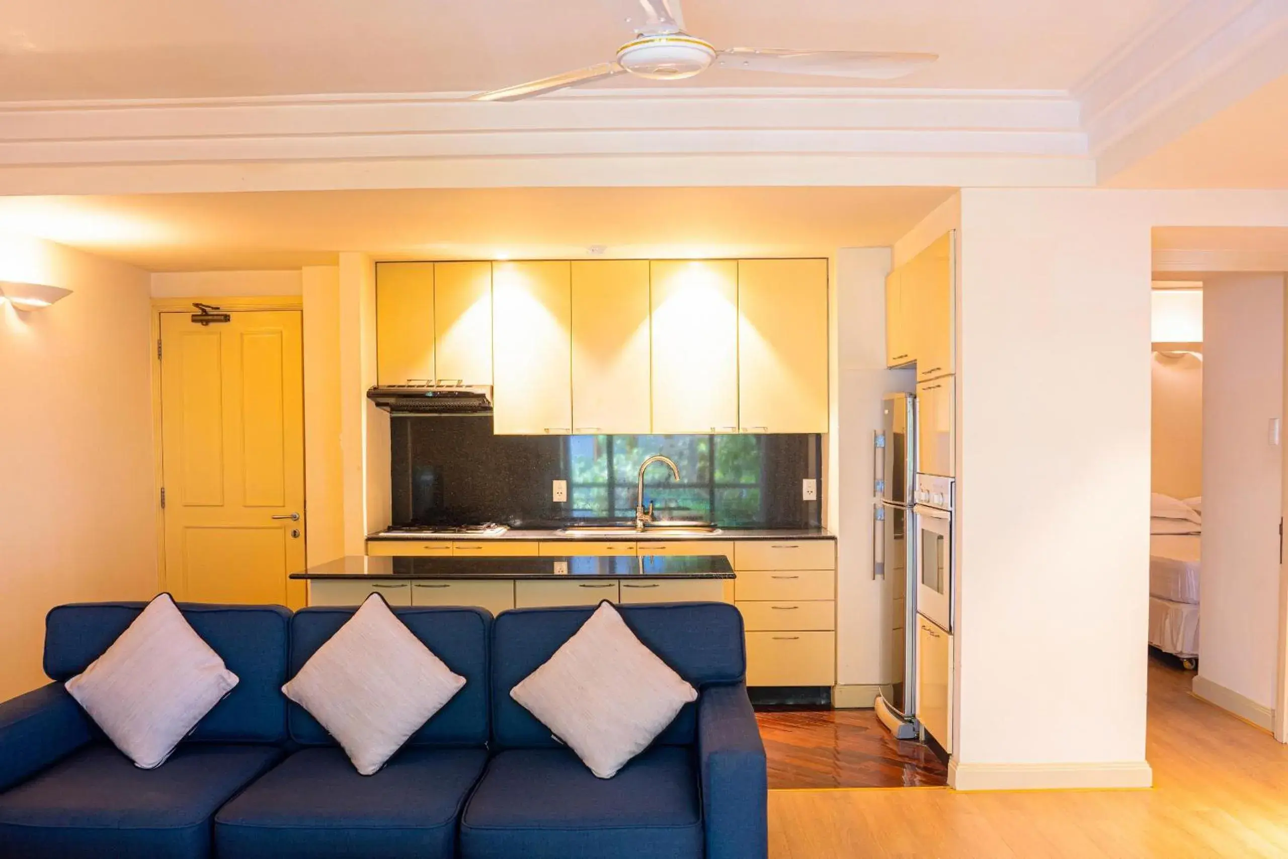 Two-Bedroom Apartment in Downtown Retro Serviced Apartment Two-Bedroom Apartment in Downtown Retro Serviced Apartment