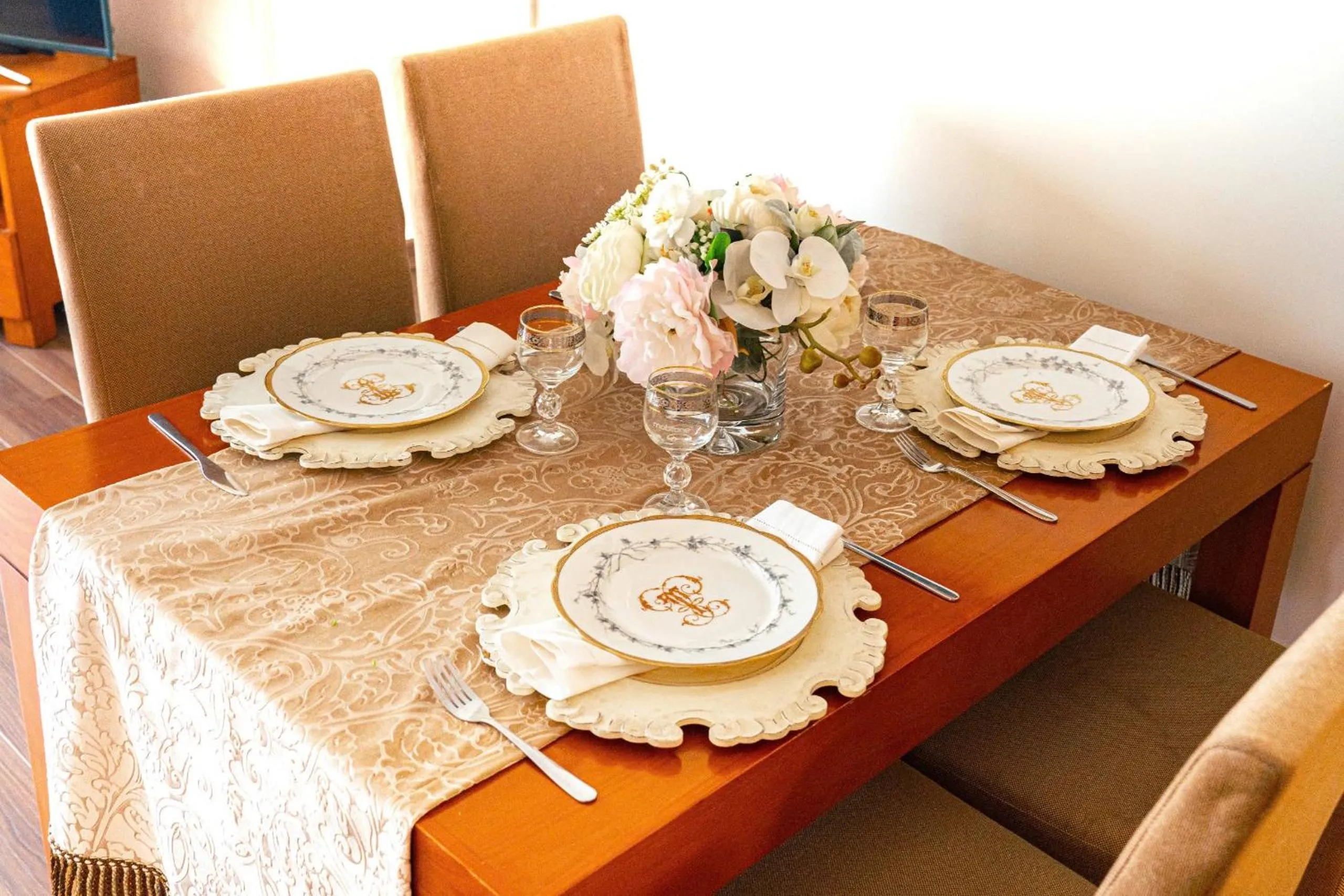 Downtown Retro Serviced Apartment