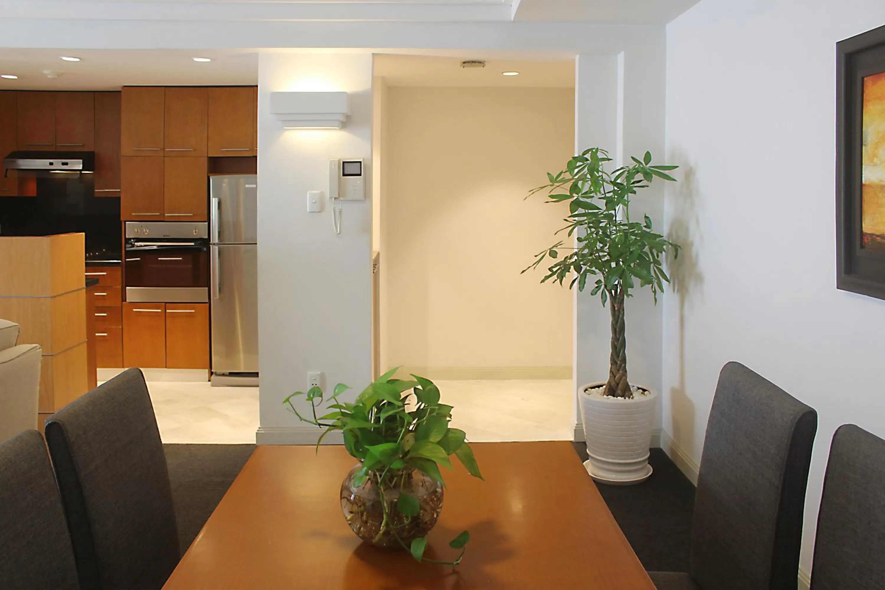 Downtown Retro Serviced Apartment