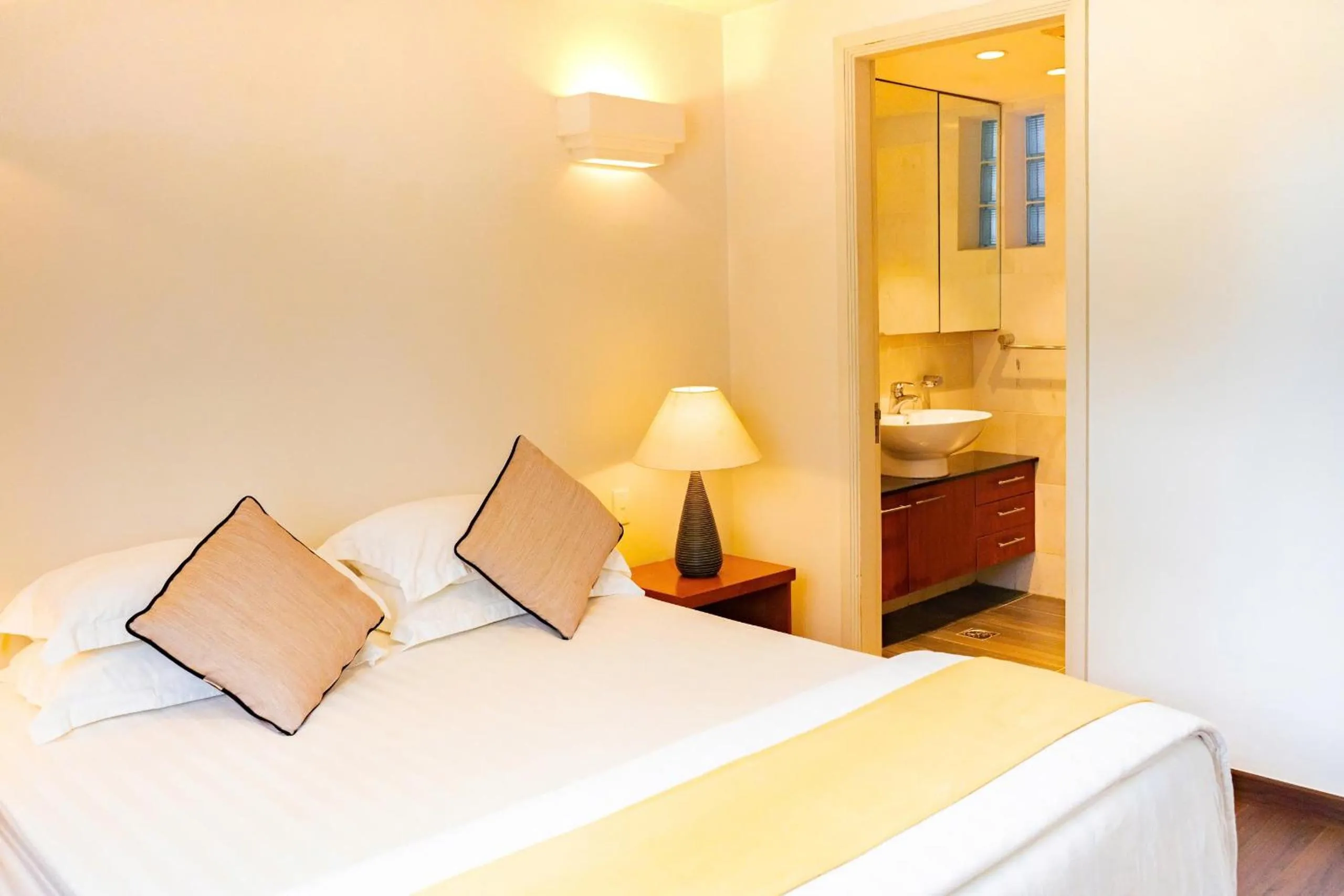 Bed in Downtown Retro Serviced Apartment