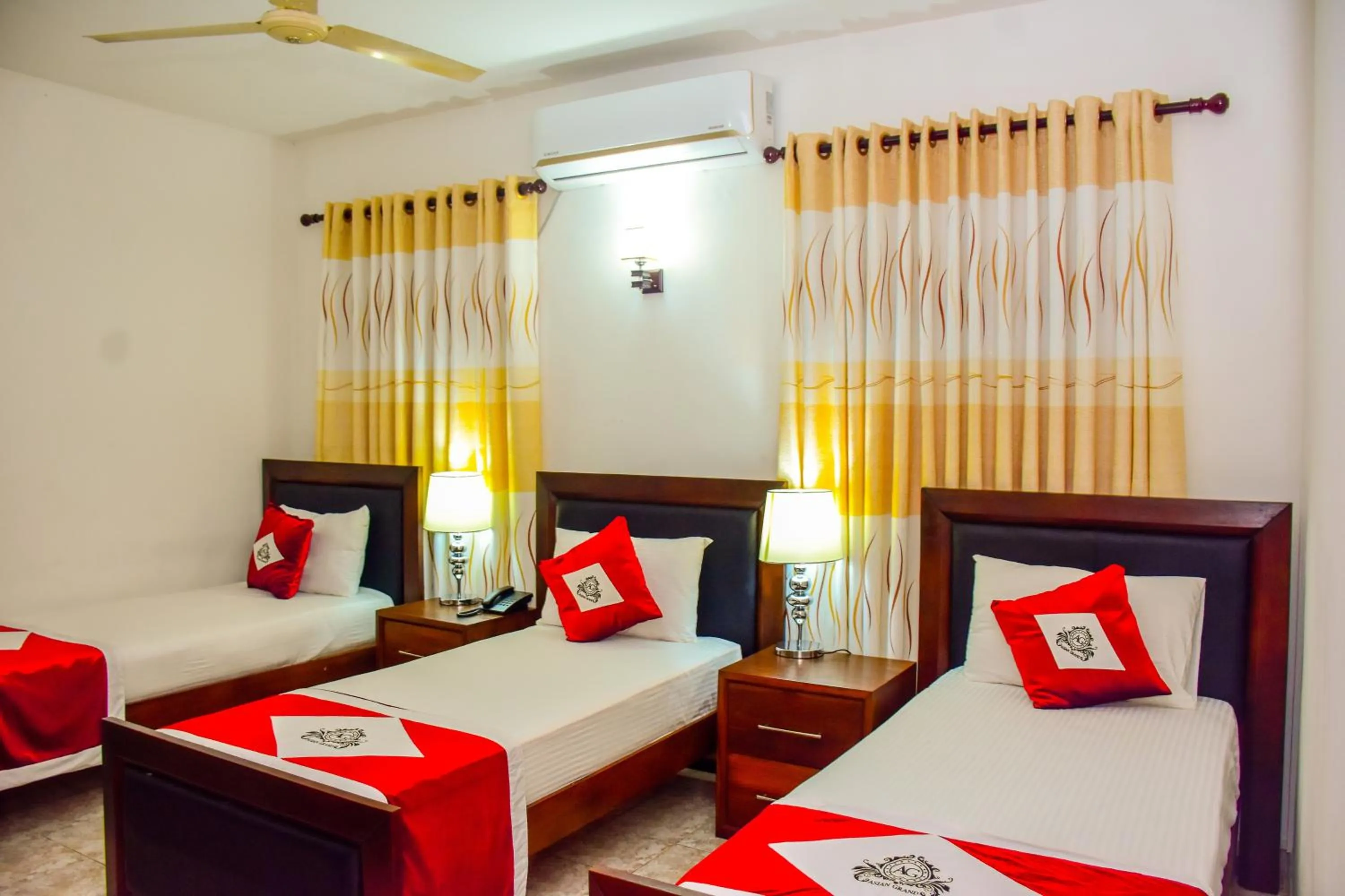 City view, Bed in Asian Grand Hotel