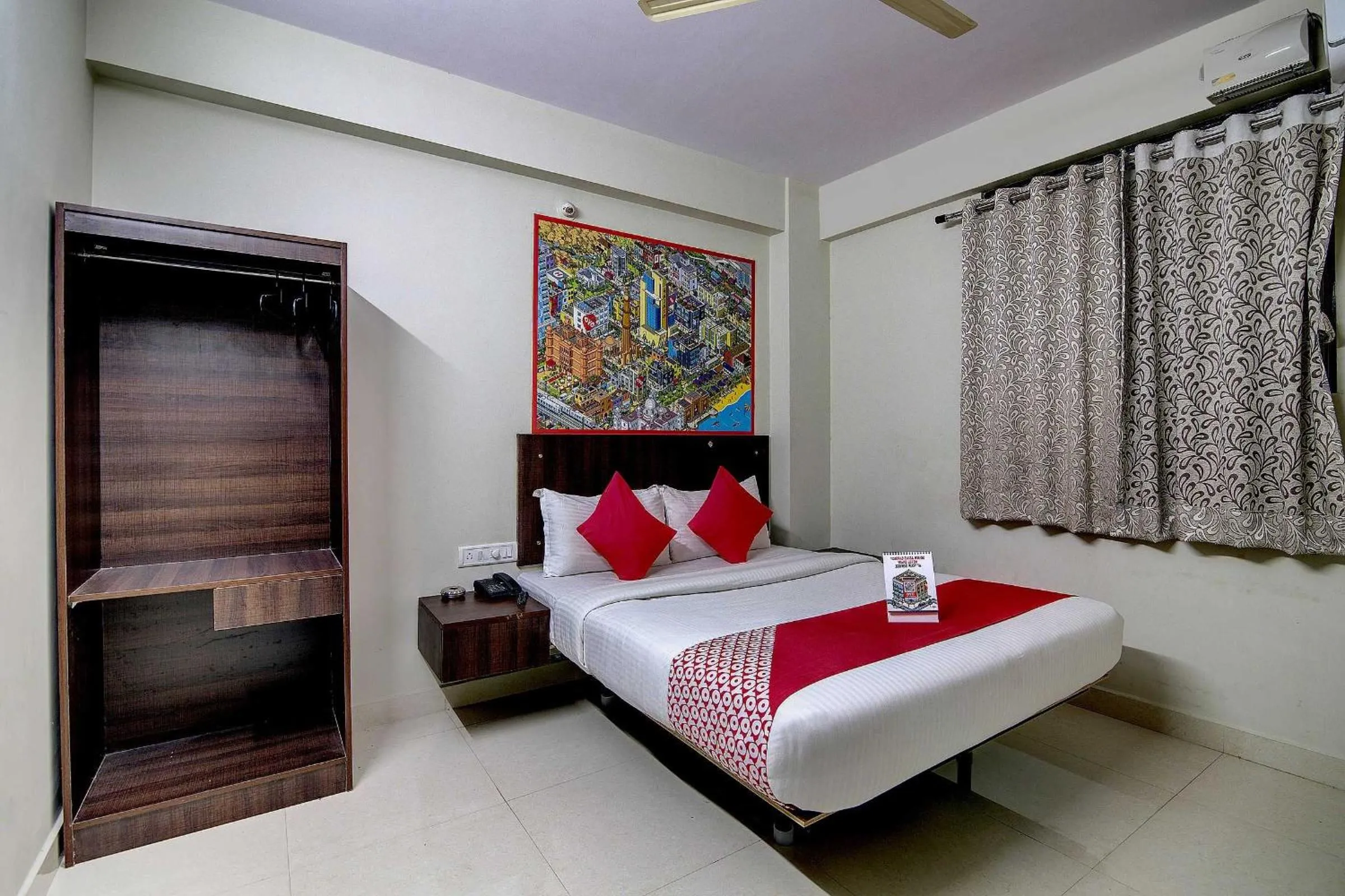 Bedroom in Hotel O Varcity Plaza