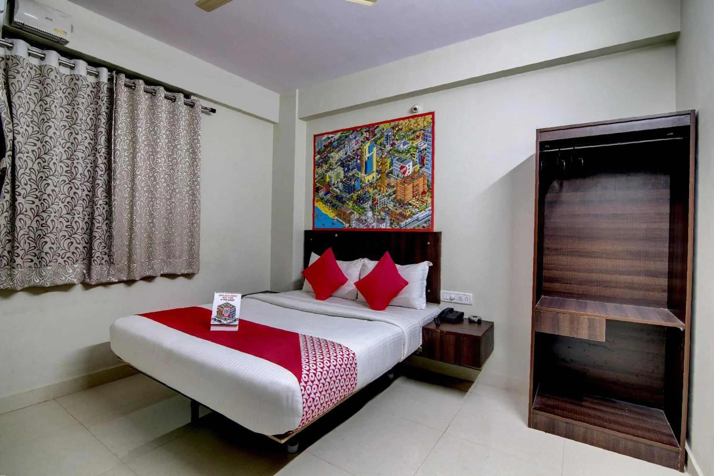 Bedroom in Hotel O Varcity Plaza