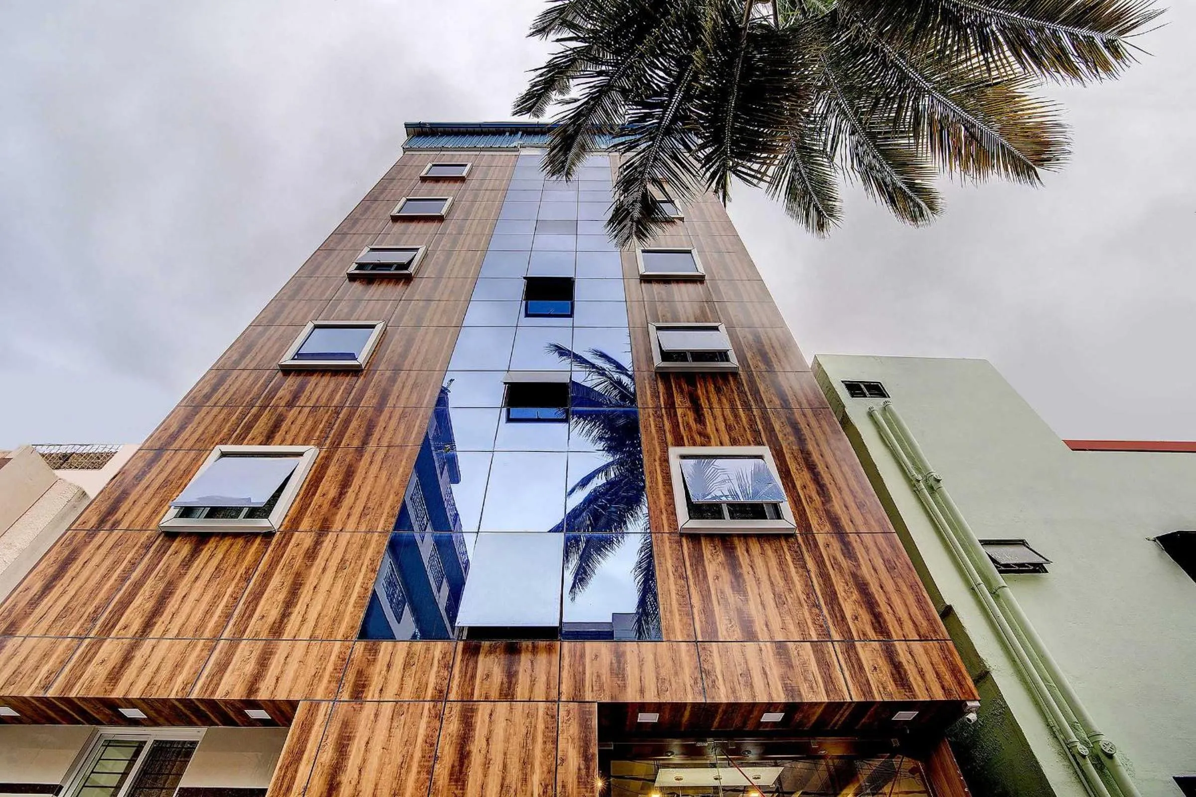 Facade/entrance in Hotel O Varcity Plaza