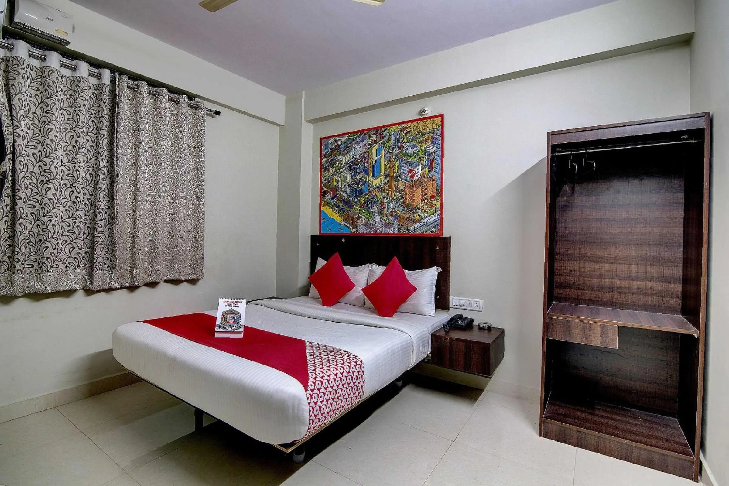 Bedroom in Hotel O Varcity Plaza