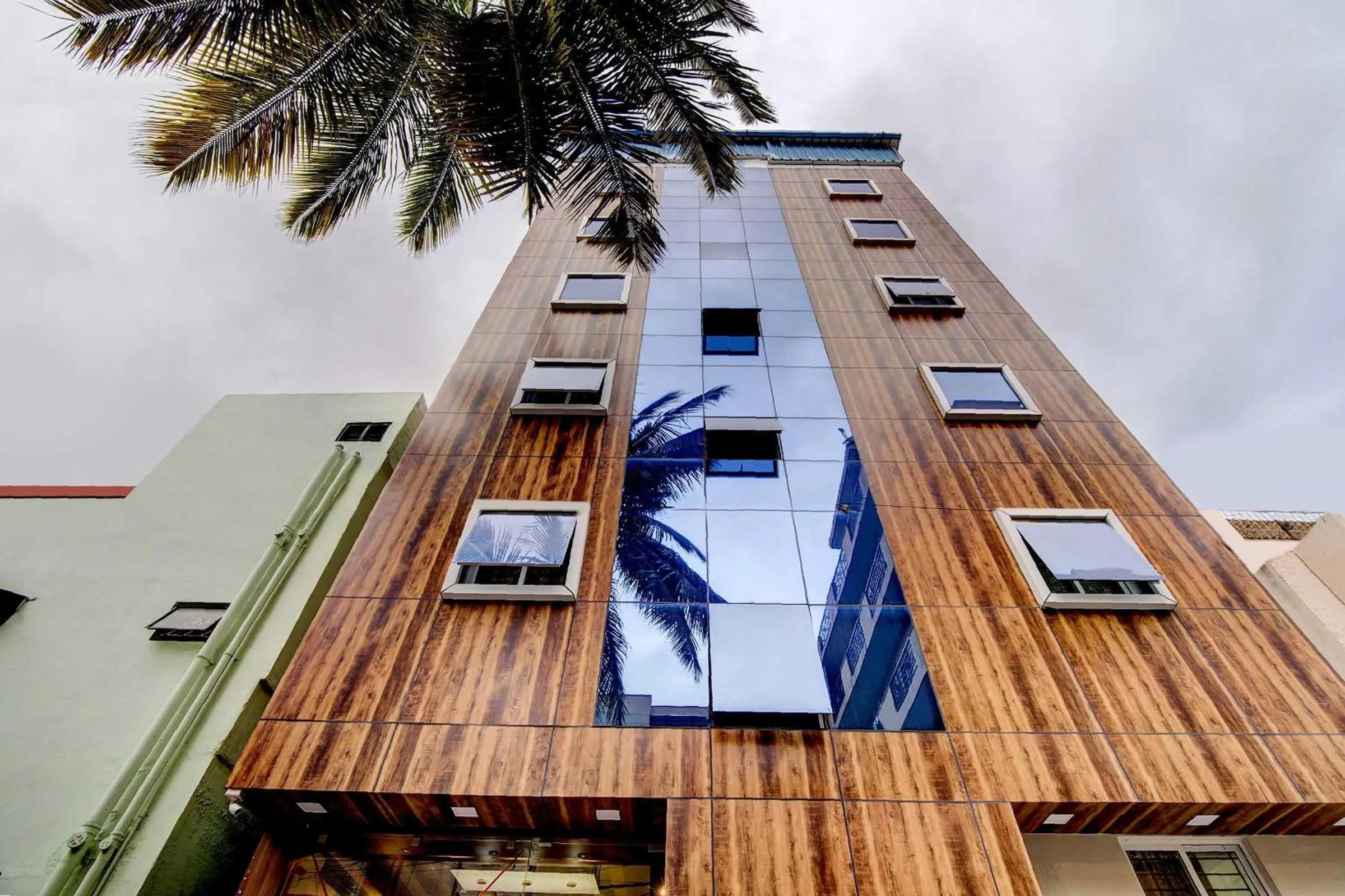 Facade/entrance in Hotel O Varcity Plaza