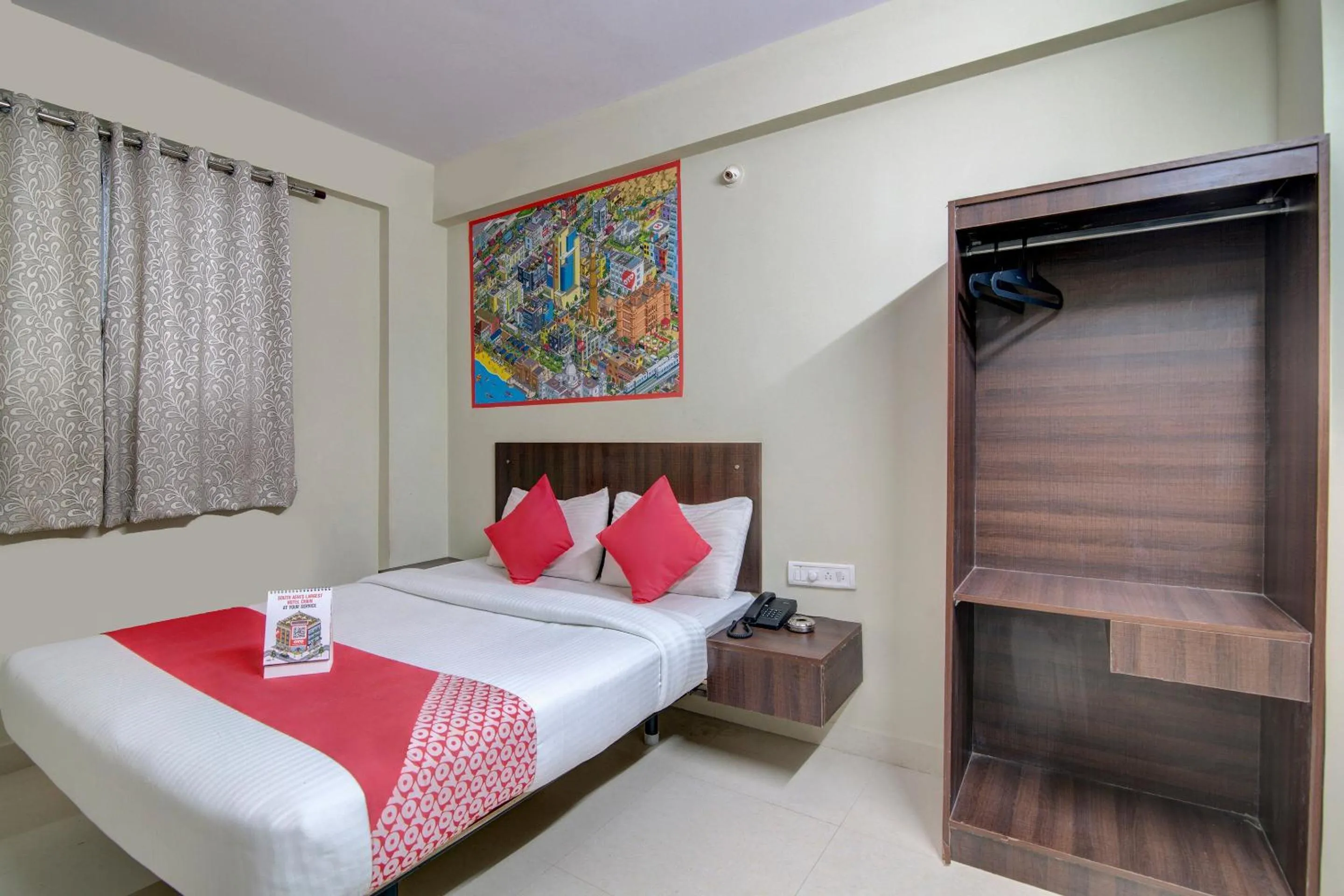 Bedroom in Hotel O Varcity Plaza