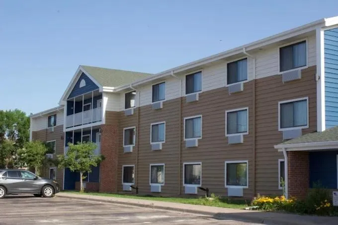 AmericInn by Wyndham Kearney