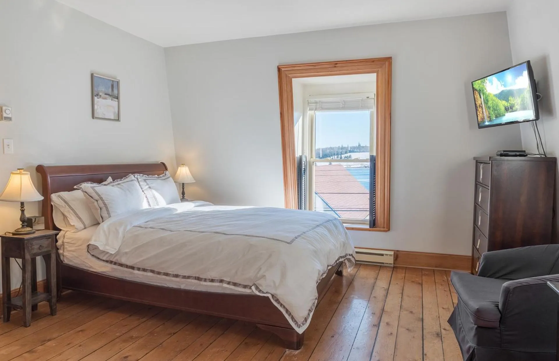 Bed in Sail Inn Lunenburg