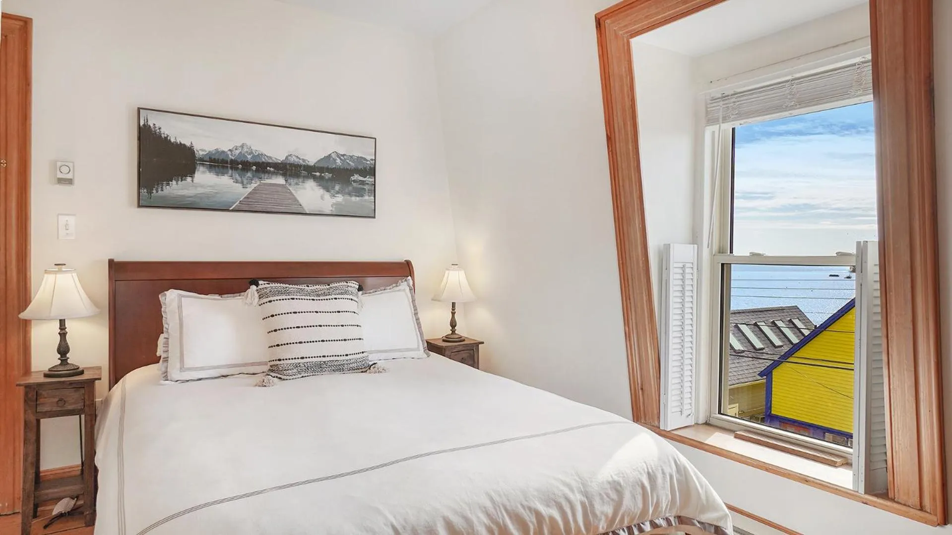 Bed in Sail Inn Lunenburg