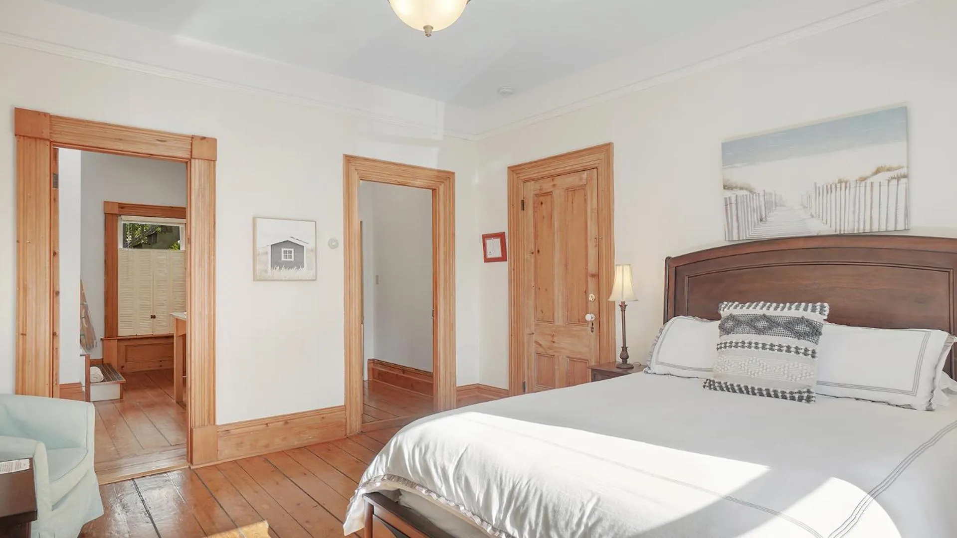 Bed in Sail Inn Lunenburg