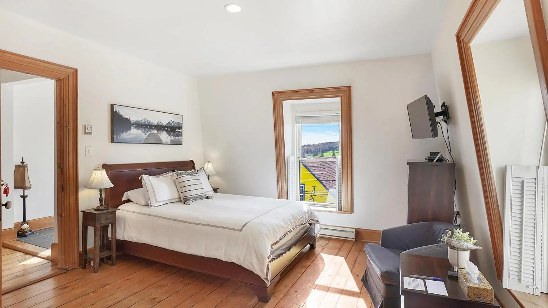 Bed in Sail Inn Lunenburg