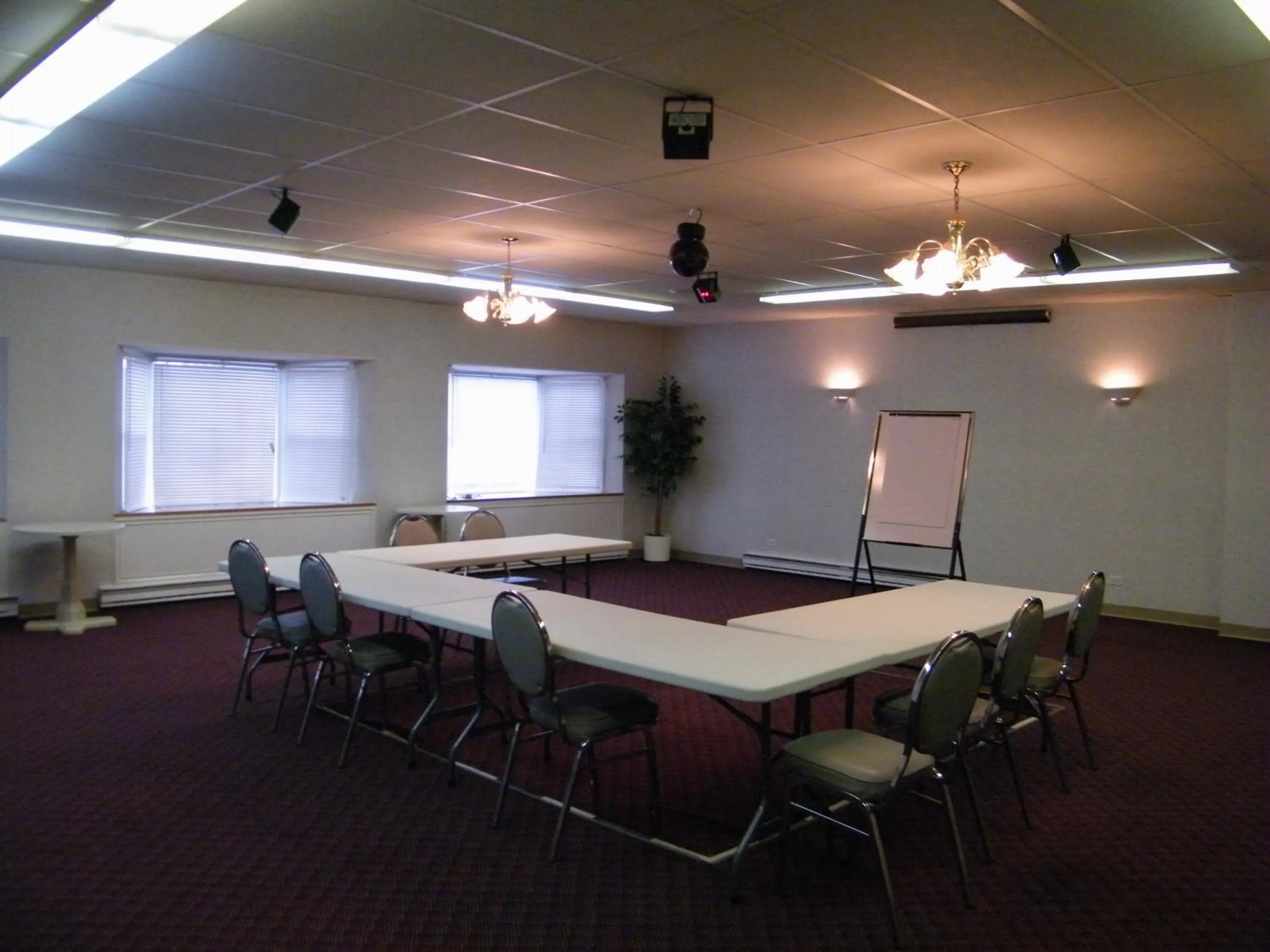 Meeting/conference room in Canadas Best Value Inn & Suites Woodstock