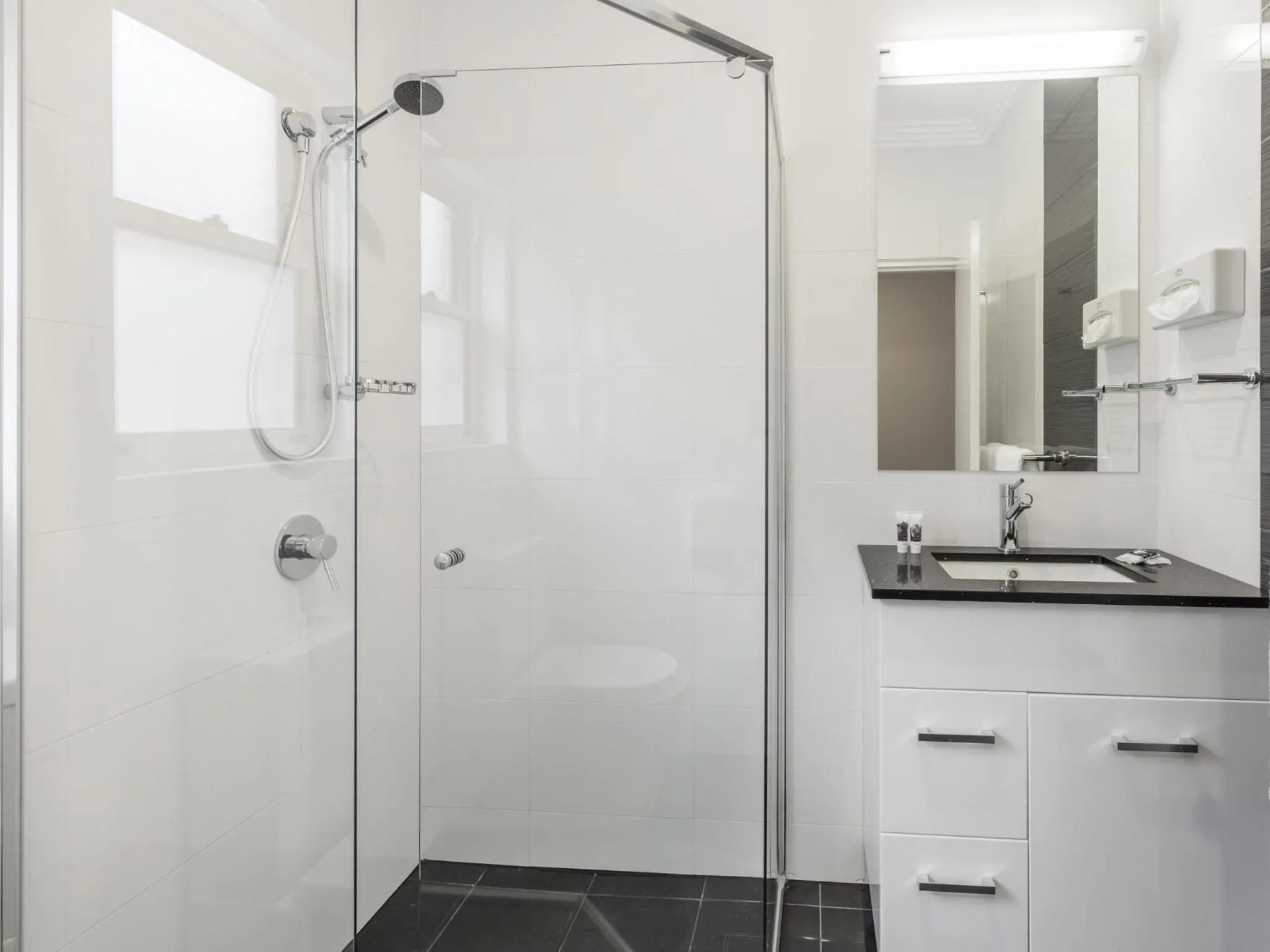 Bedroom in Mercure Goulburn