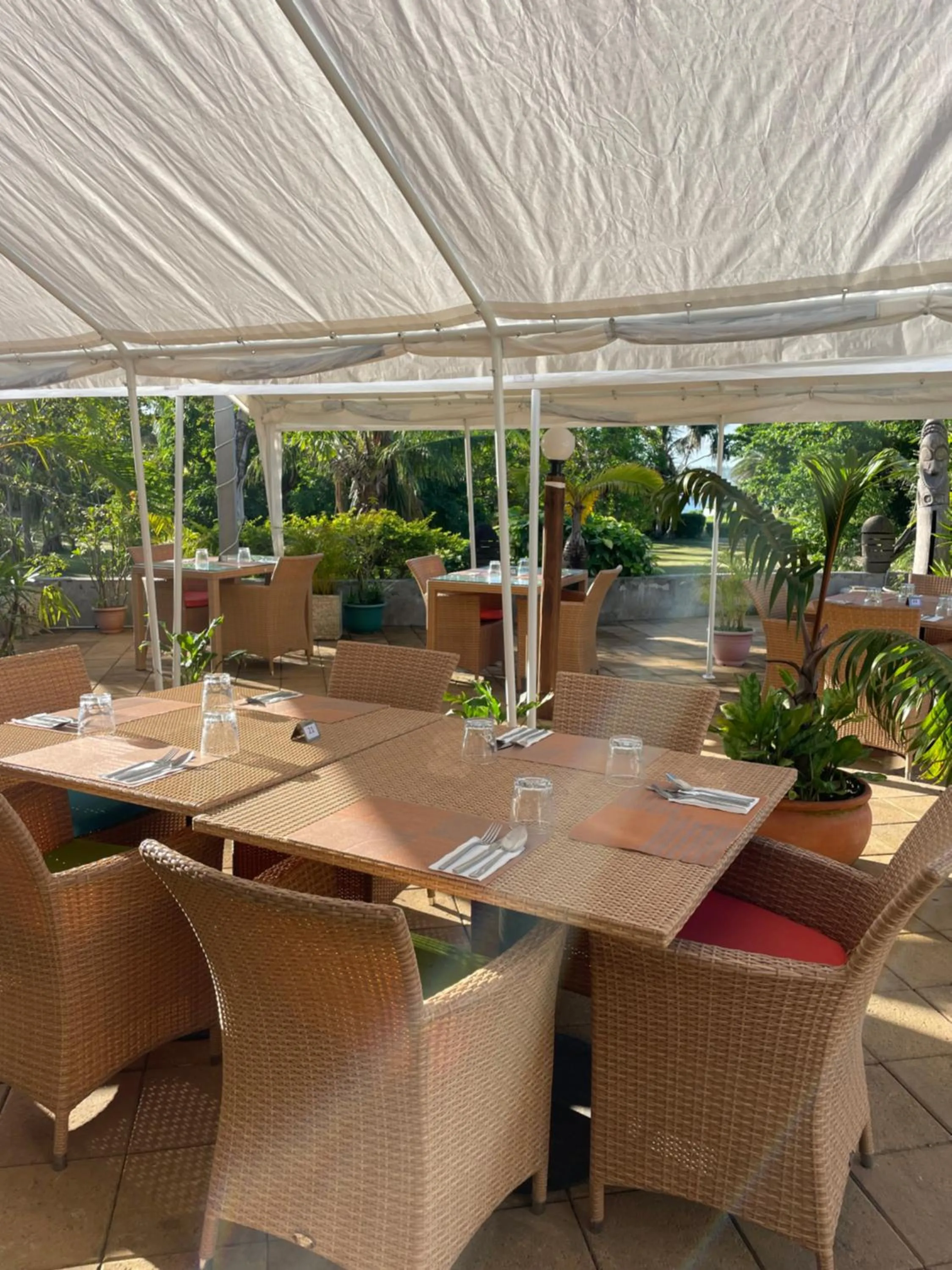 Restaurant/places to eat in Nasama Resort