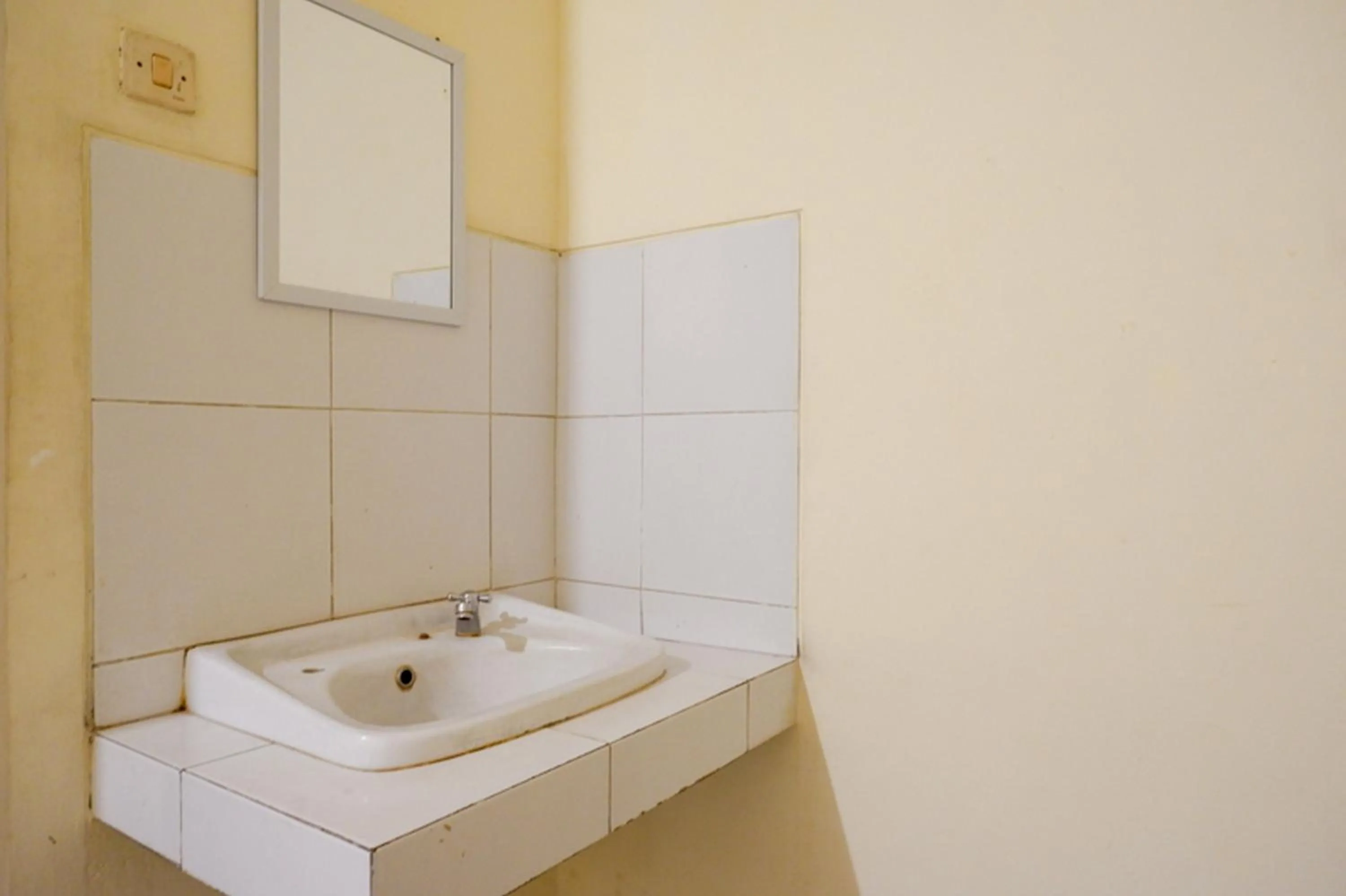 RedDoorz @ Hotel Citra Indah