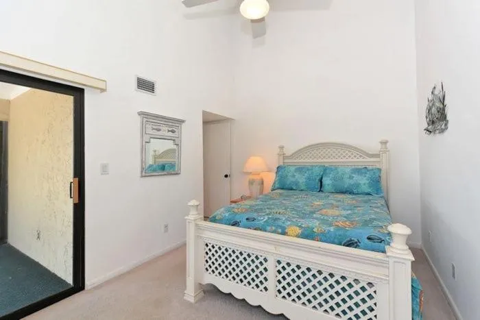 Bed in Bay Winds113 Home