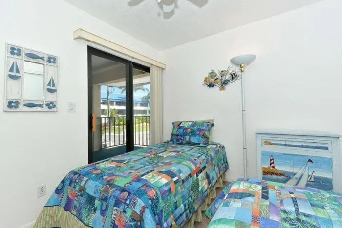 Bed in Bay Winds113 Home