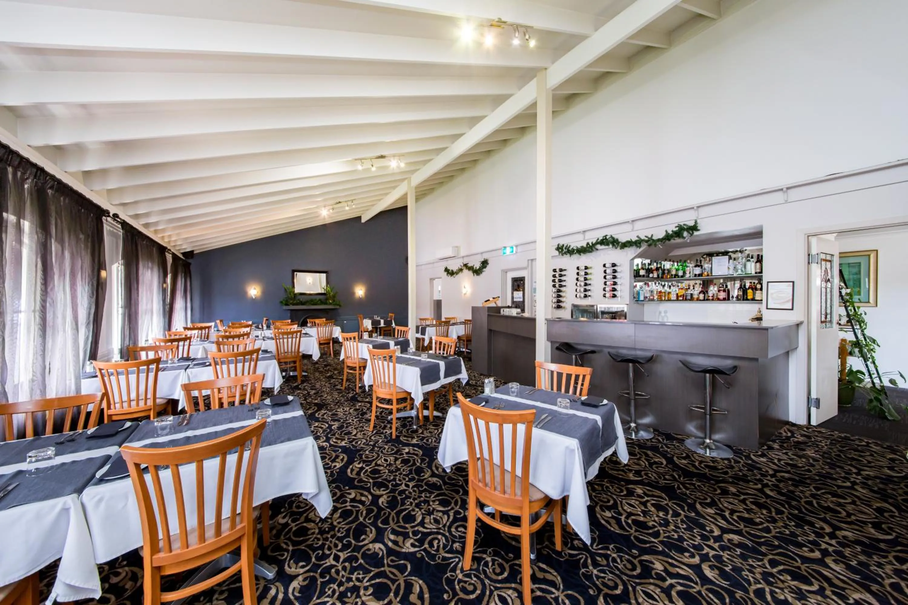 Restaurant/places to eat in Burke & Wills Motor Inn