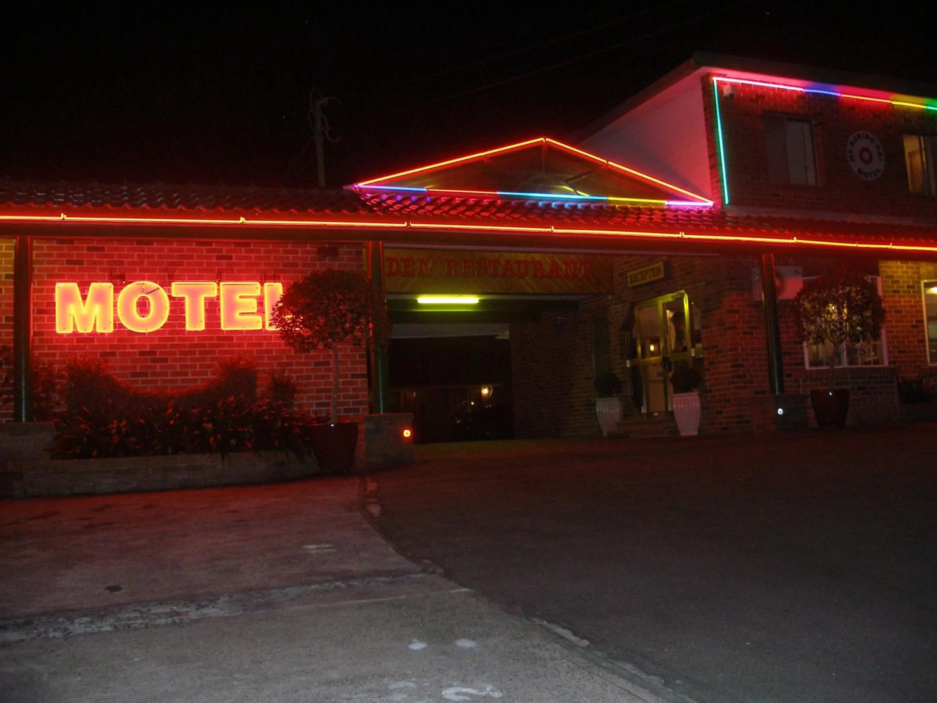 Property building in Mt Kuring-Gai Motel