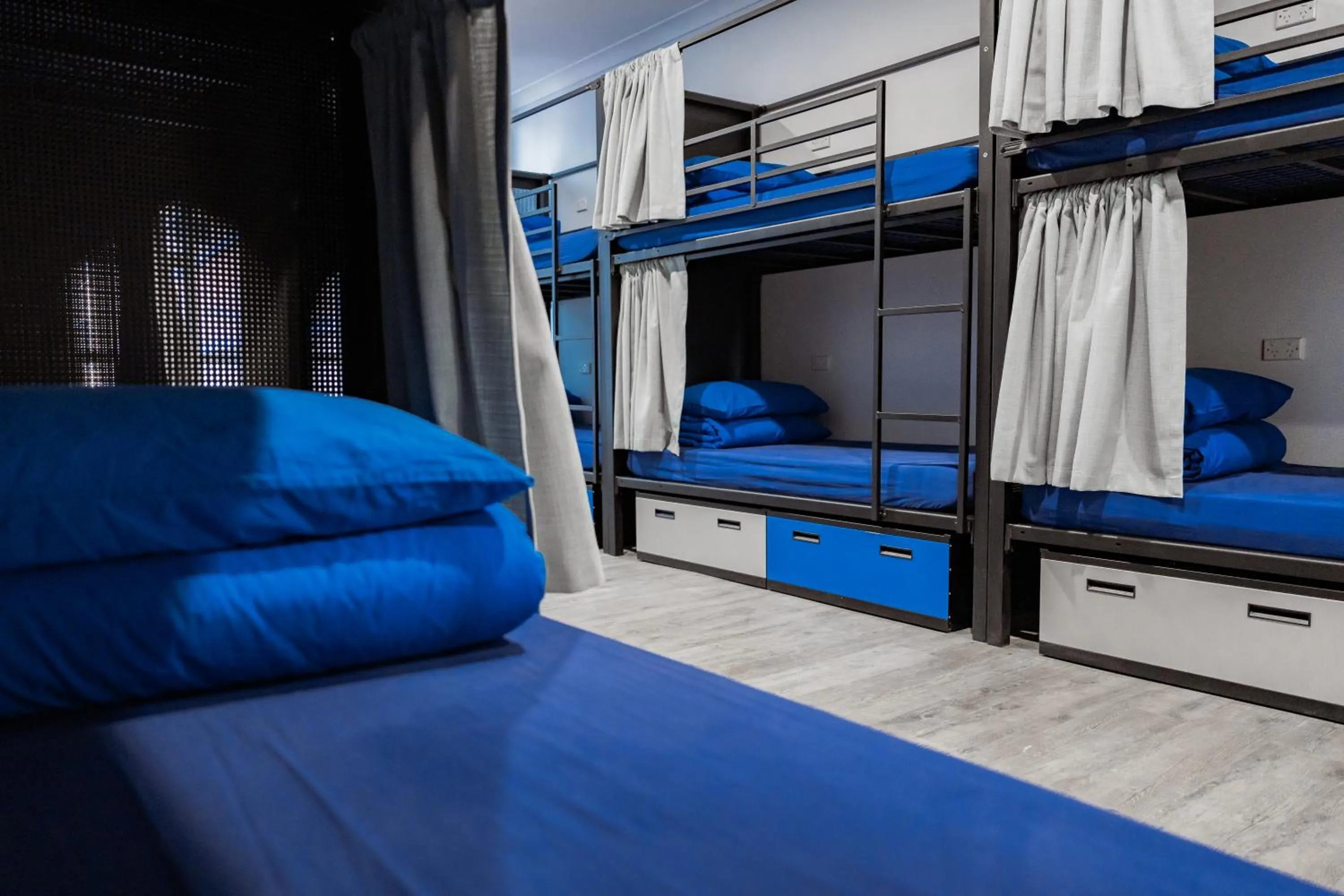 Bed in Summer House Sydney City