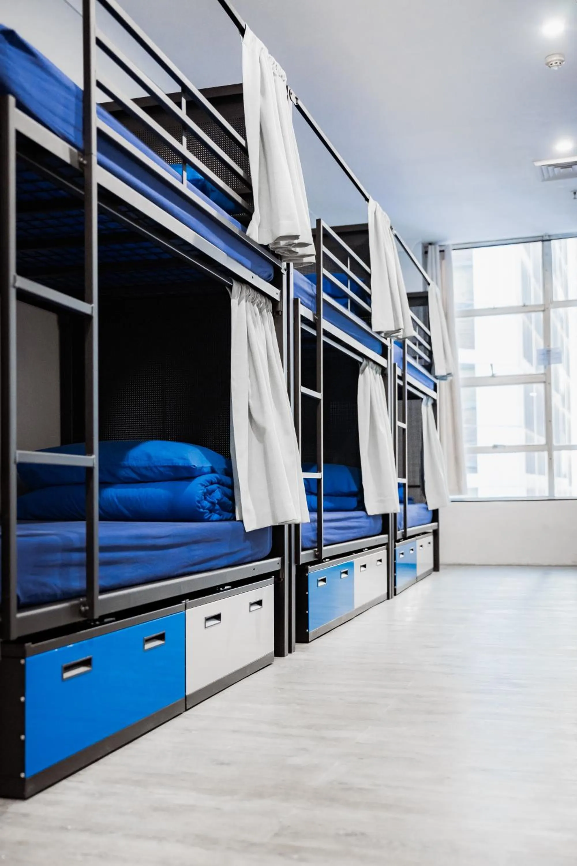 Photo of the whole room, Bed in Summer House Sydney City