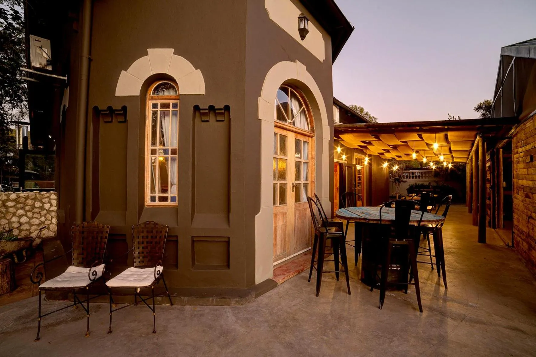 Property building in Na’ankusê @ Utopia