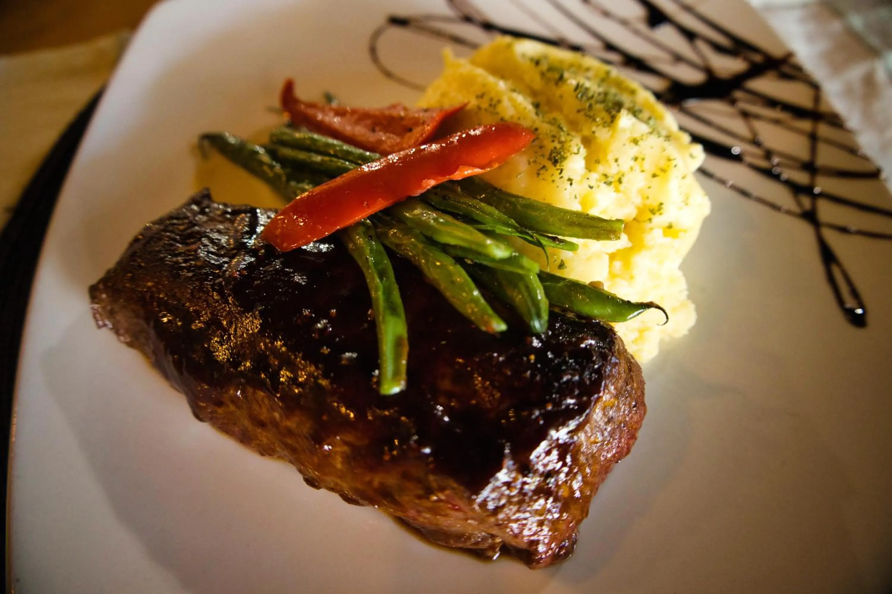 Restaurant/places to eat in Na’ankusê @ Utopia