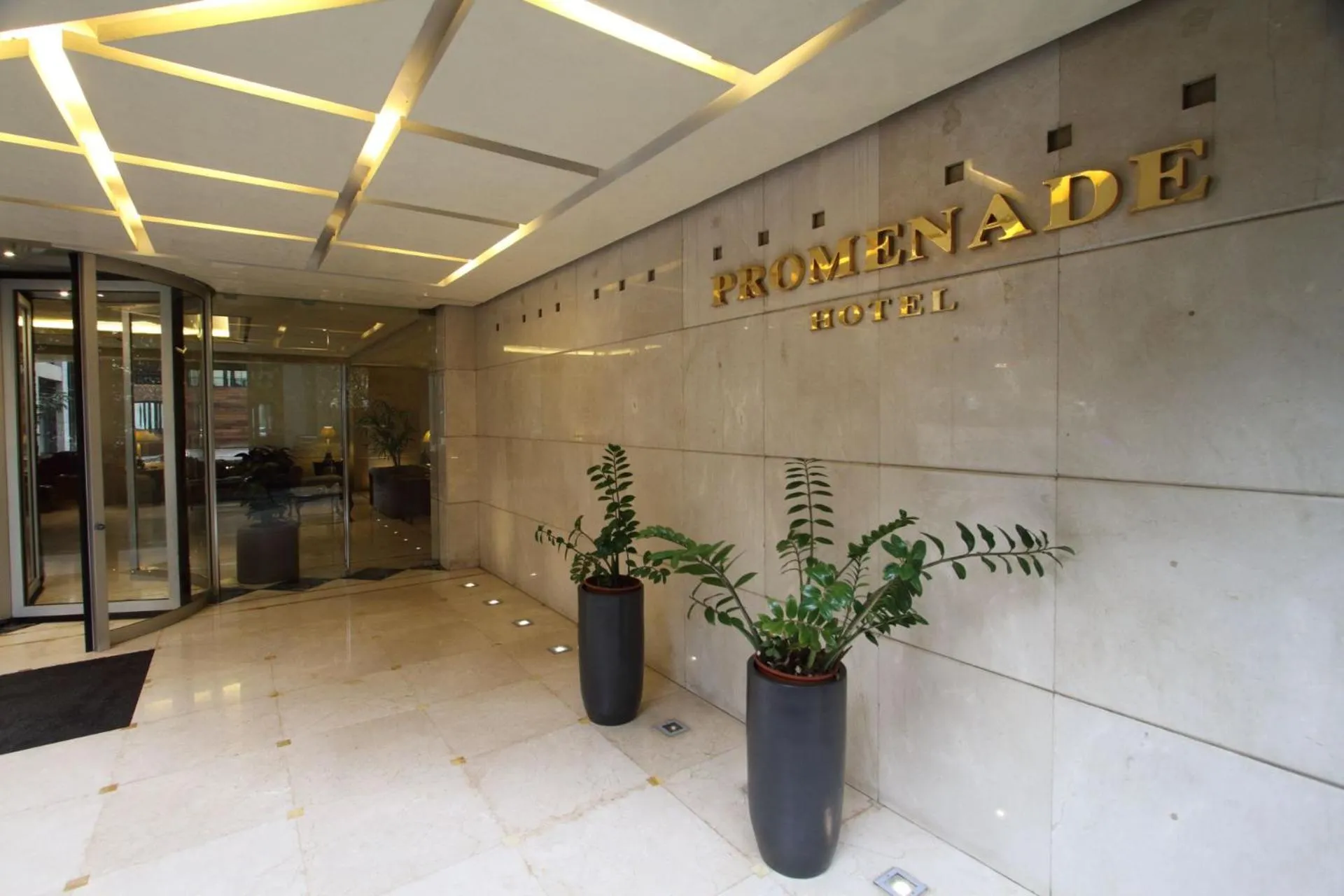 Promenade Hotel