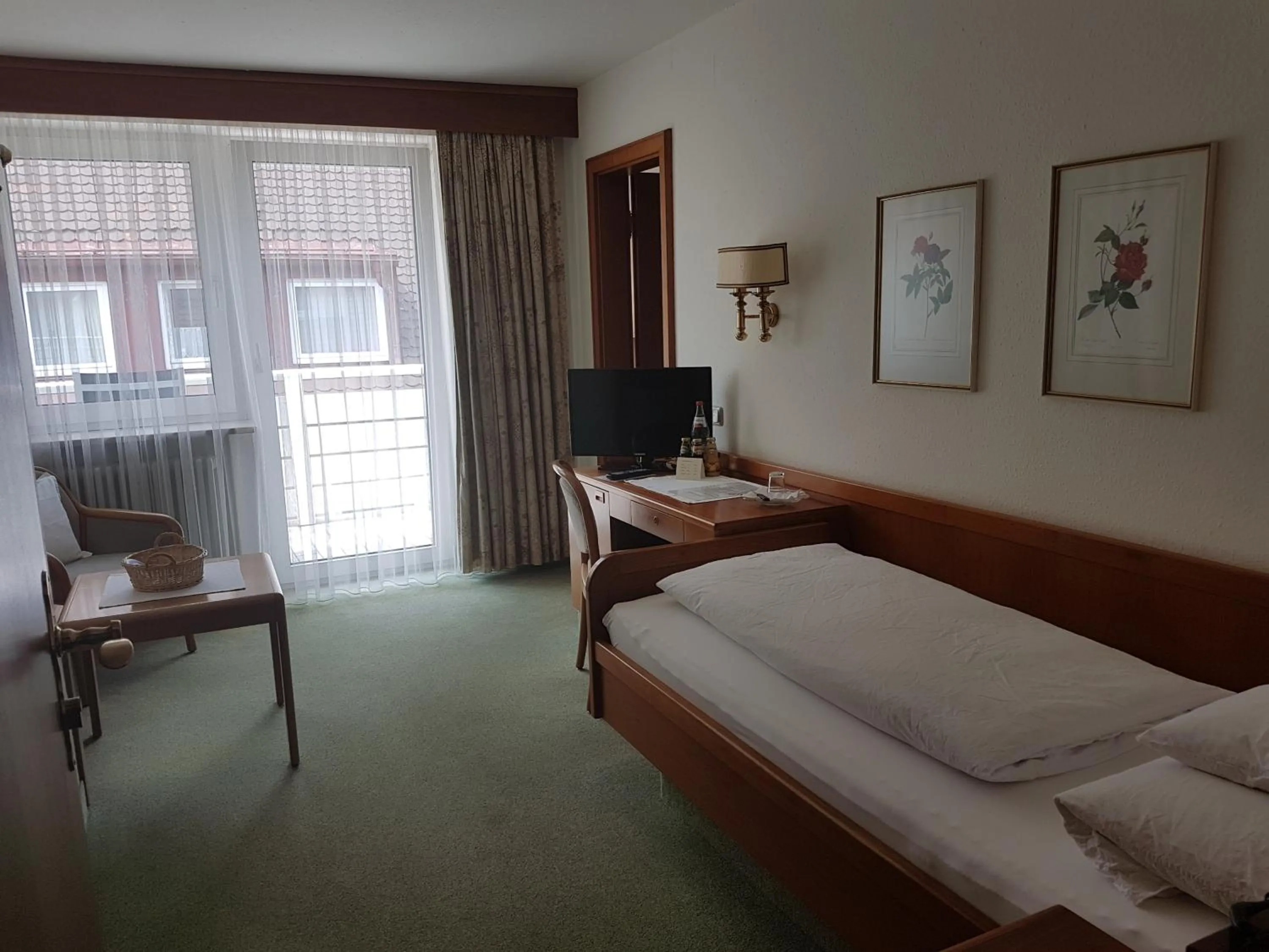 Photo of the whole room, Bed in Kurhotel Roswitha