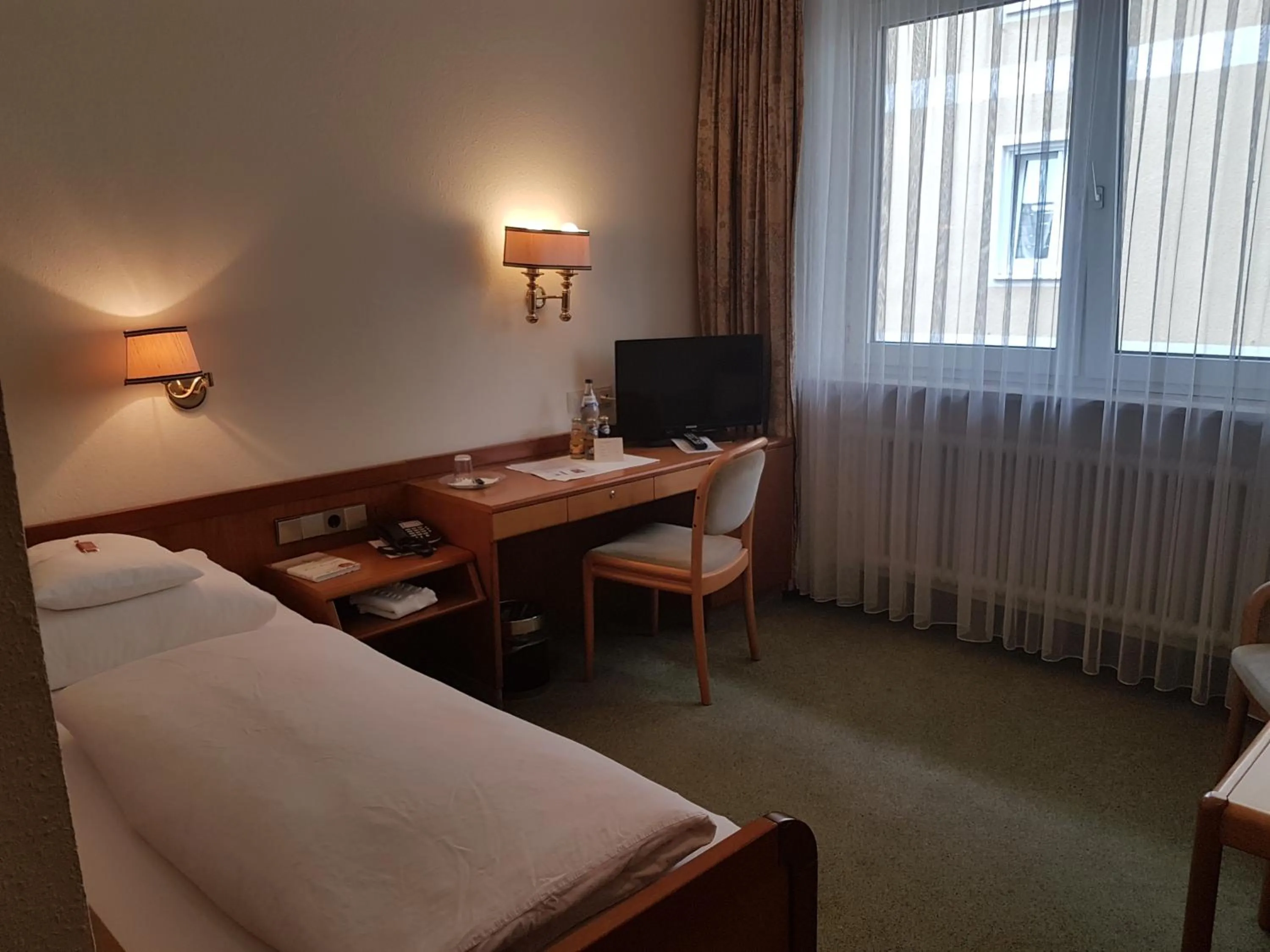 Photo of the whole room, Bed in Kurhotel Roswitha