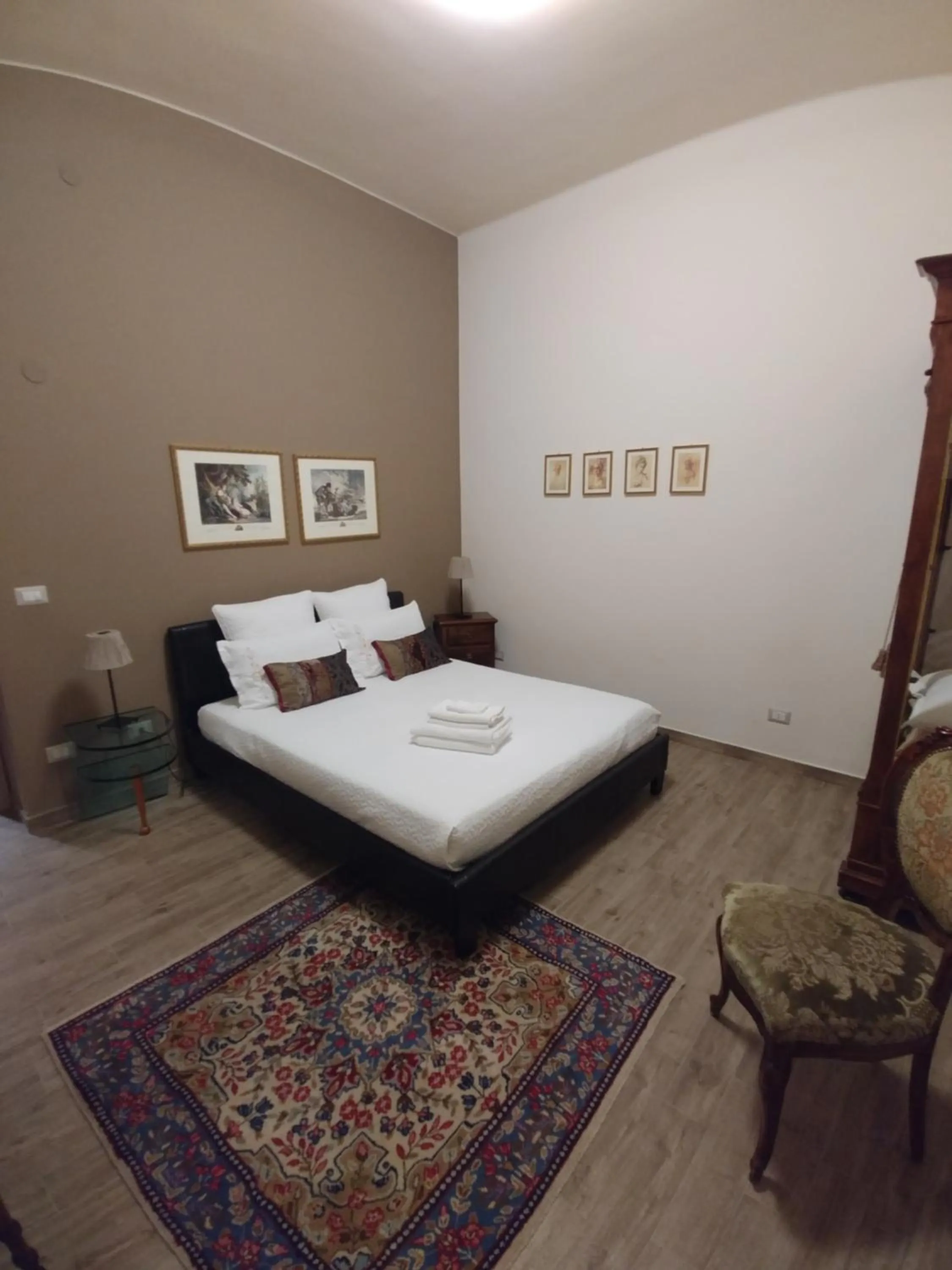 Property building, Bed in Diadumeno Superior Apartment