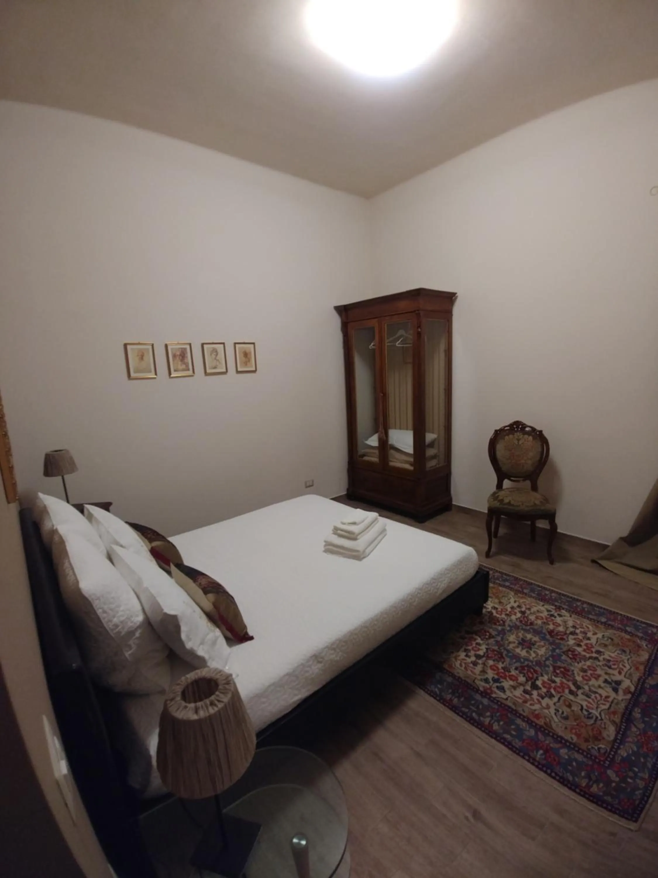Property building, Bed in Diadumeno Superior Apartment