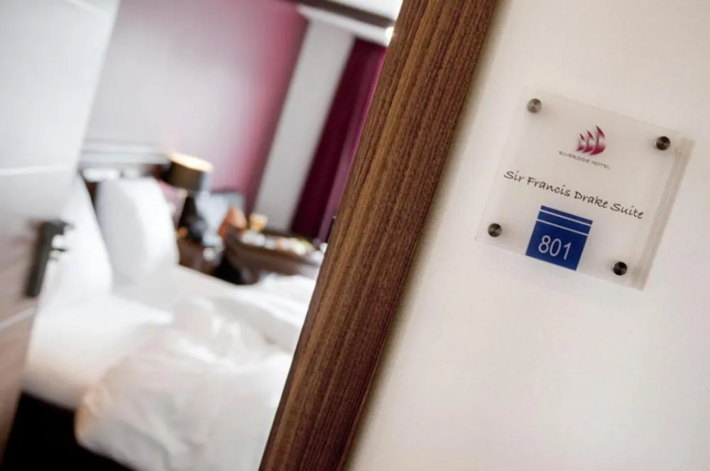 Decorative detail, Bed in Riverside Hotel