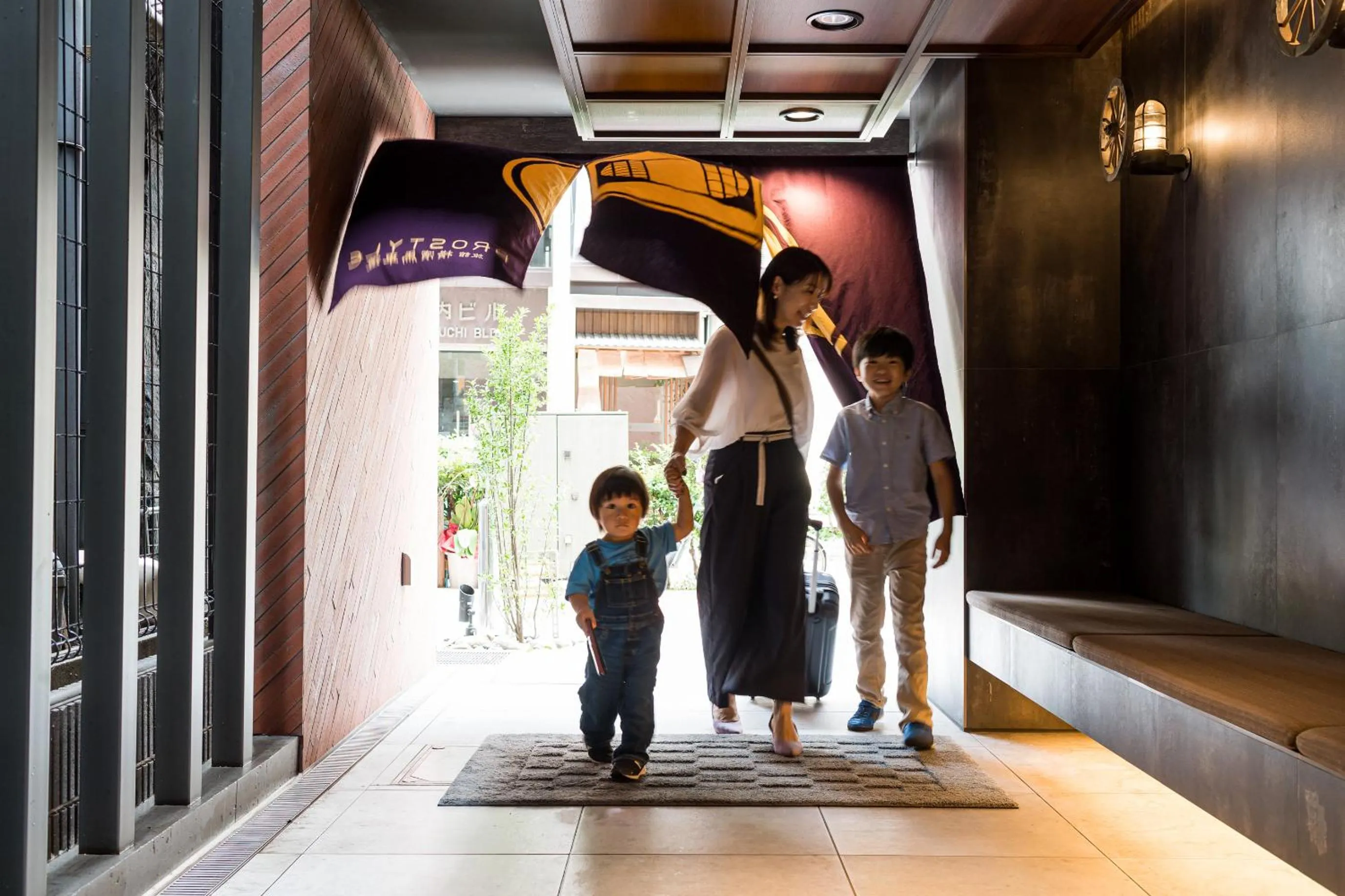 People in PROSTYLE Ryokan Yokohama Bashamichi