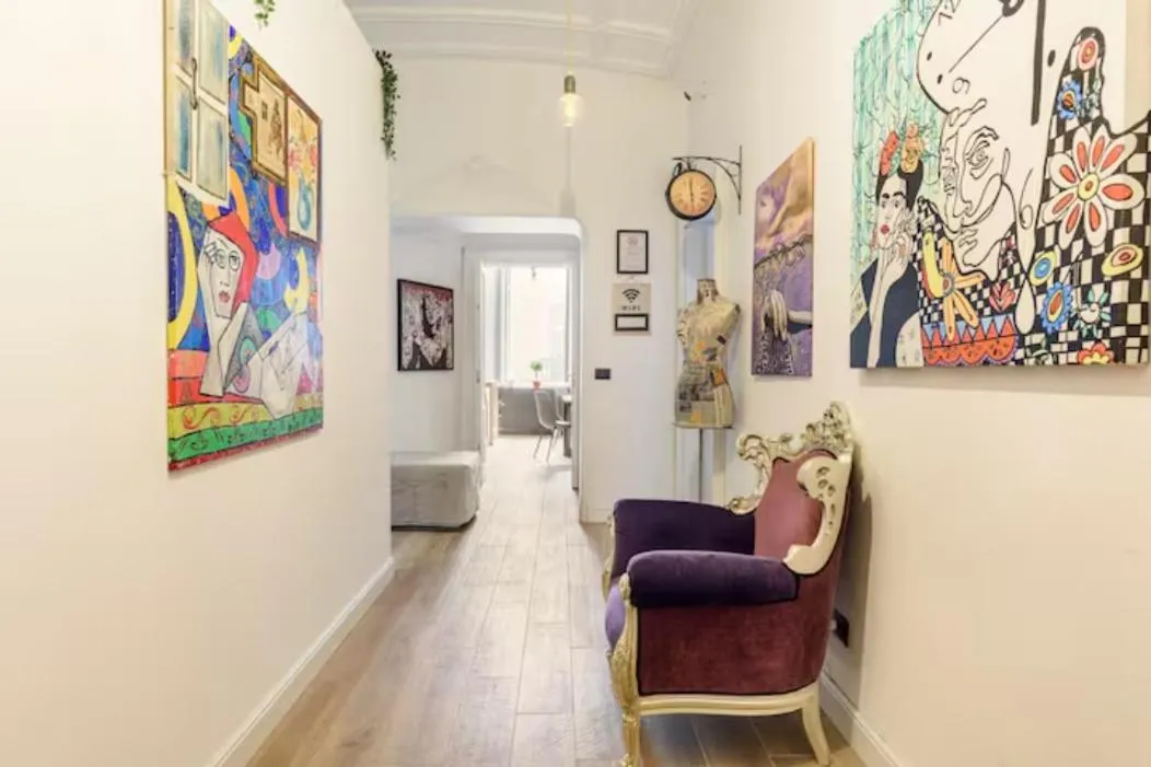 Double Room with Private External Bathroom - single occupancy in Apartments Chic Torino Centro porta nuova