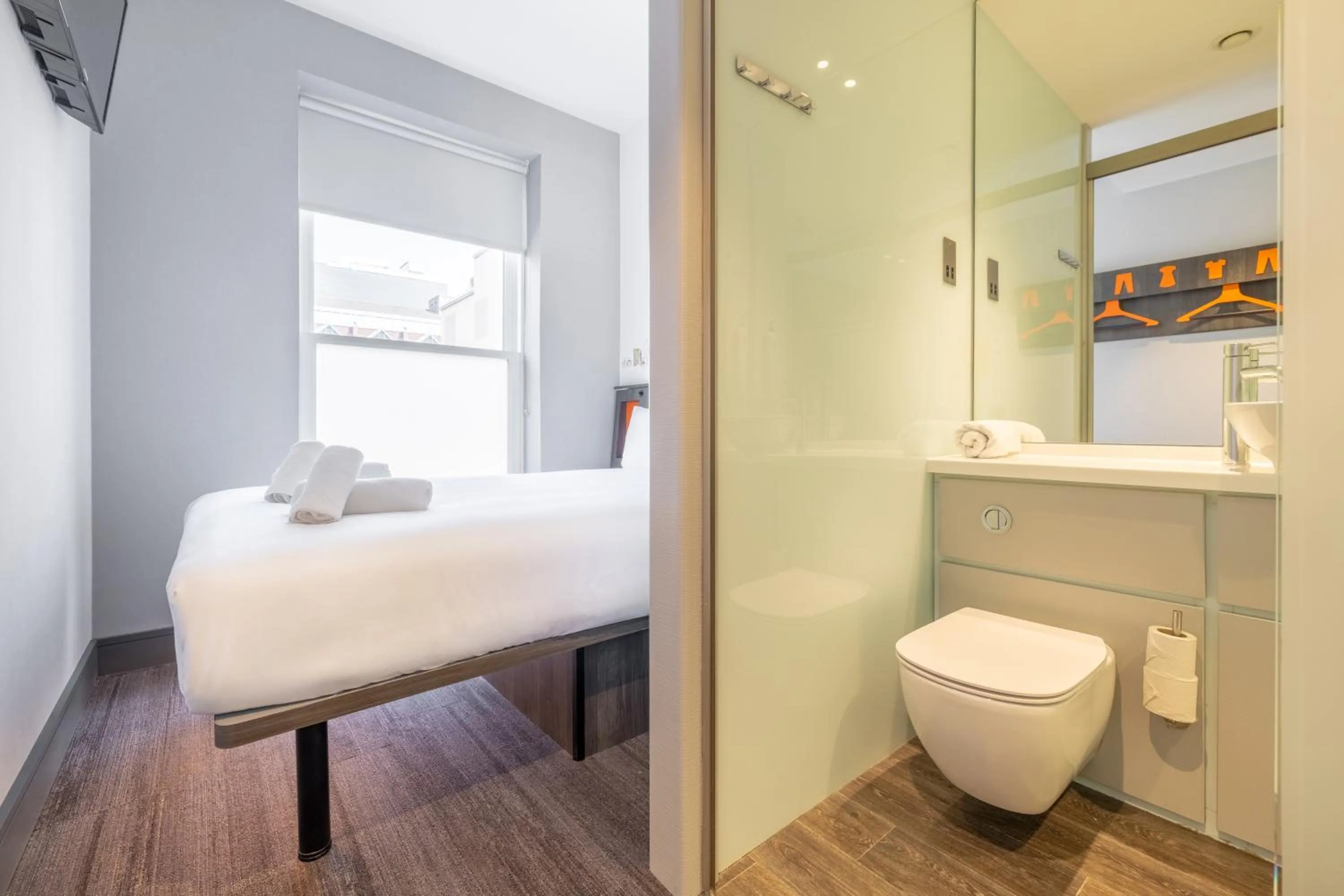 Bathroom in easyHotel Belfast