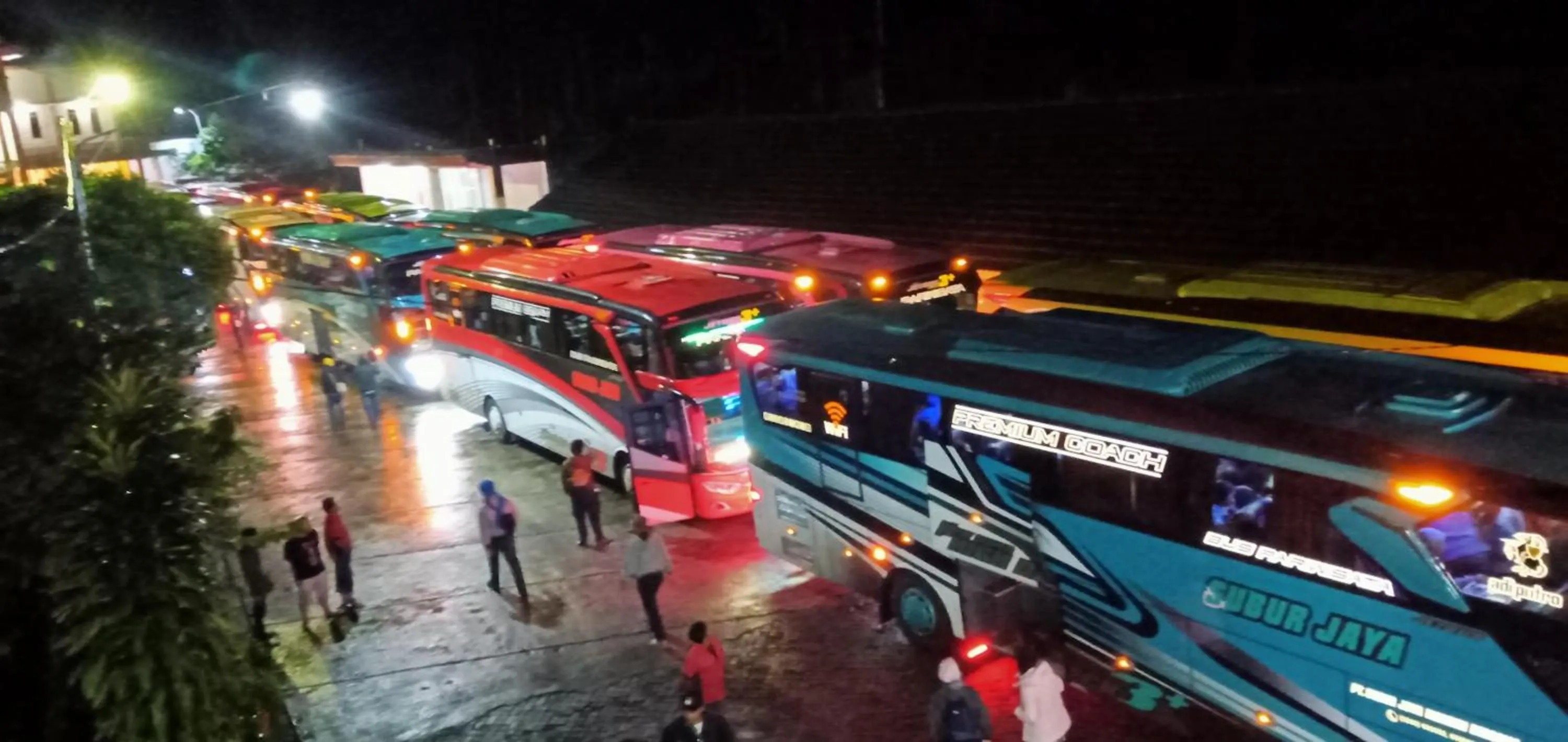 group of guests in Hotel Nadia Bromo