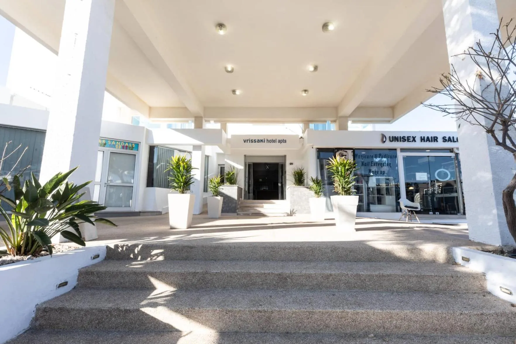 Property building in Vrissaki Hotel Apartments