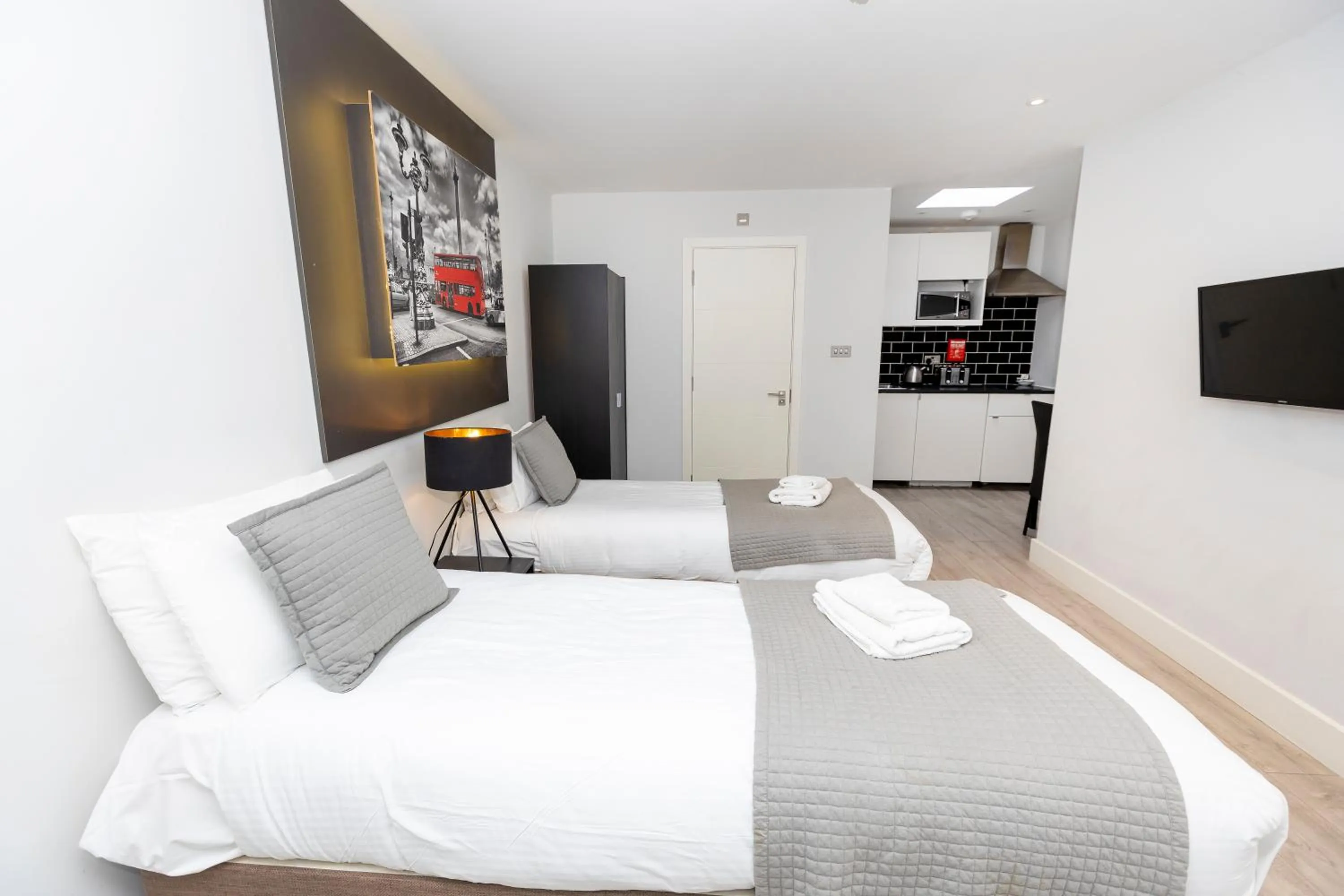 Photo of the whole room, Bed in W6 Hotel