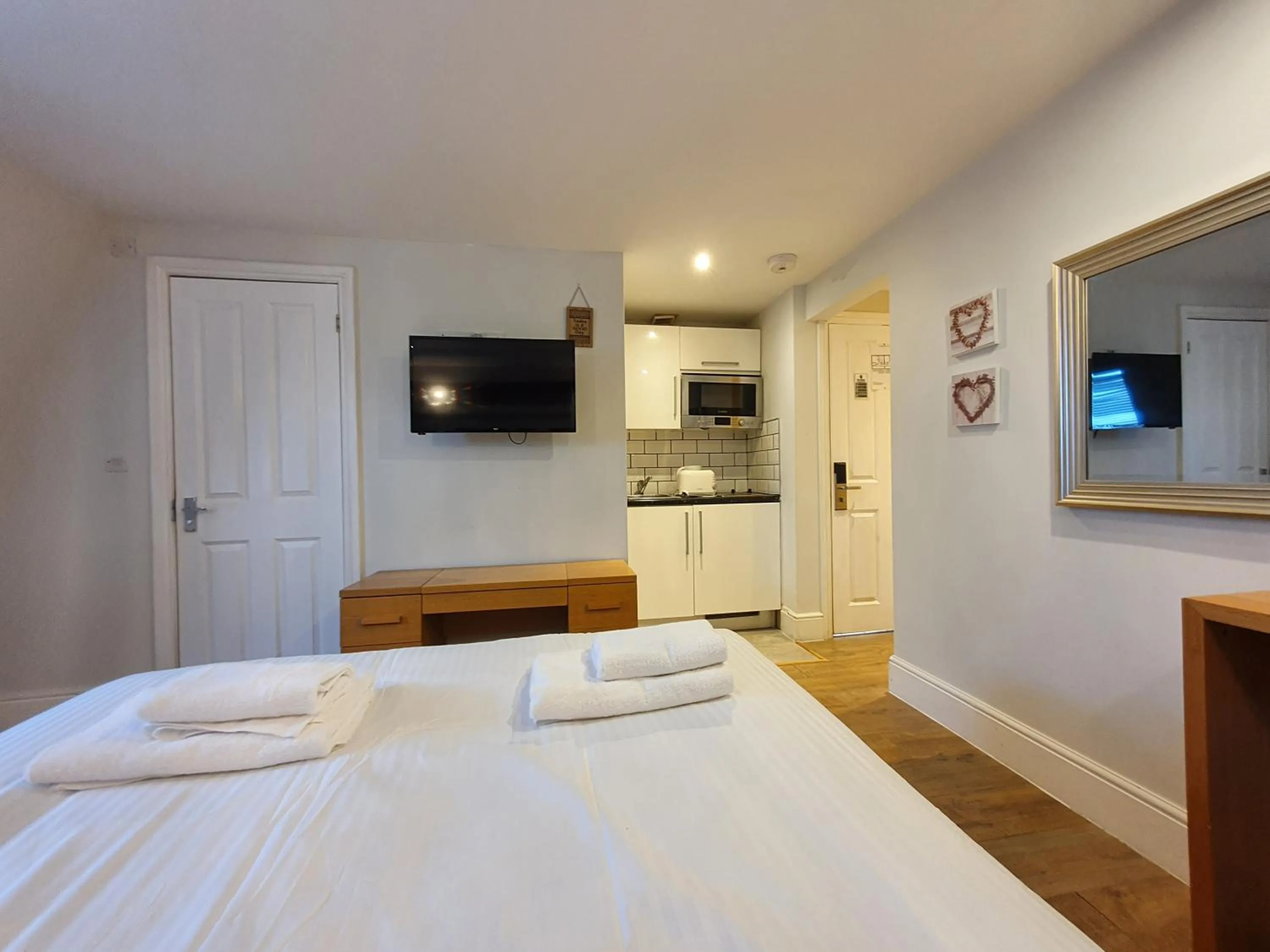 TV and multimedia, Bed in W6 Hotel