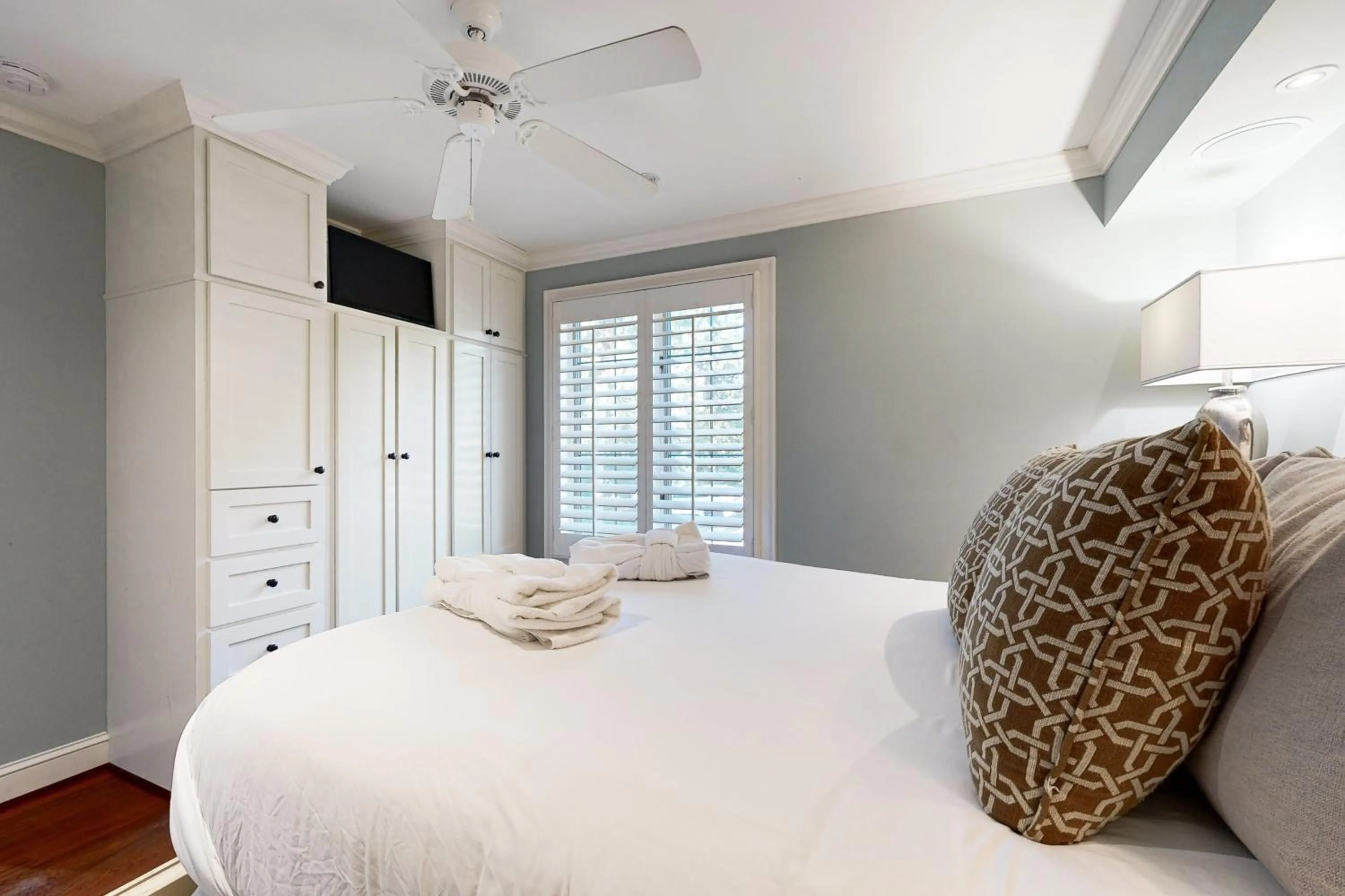 4236 Mariner's Watch